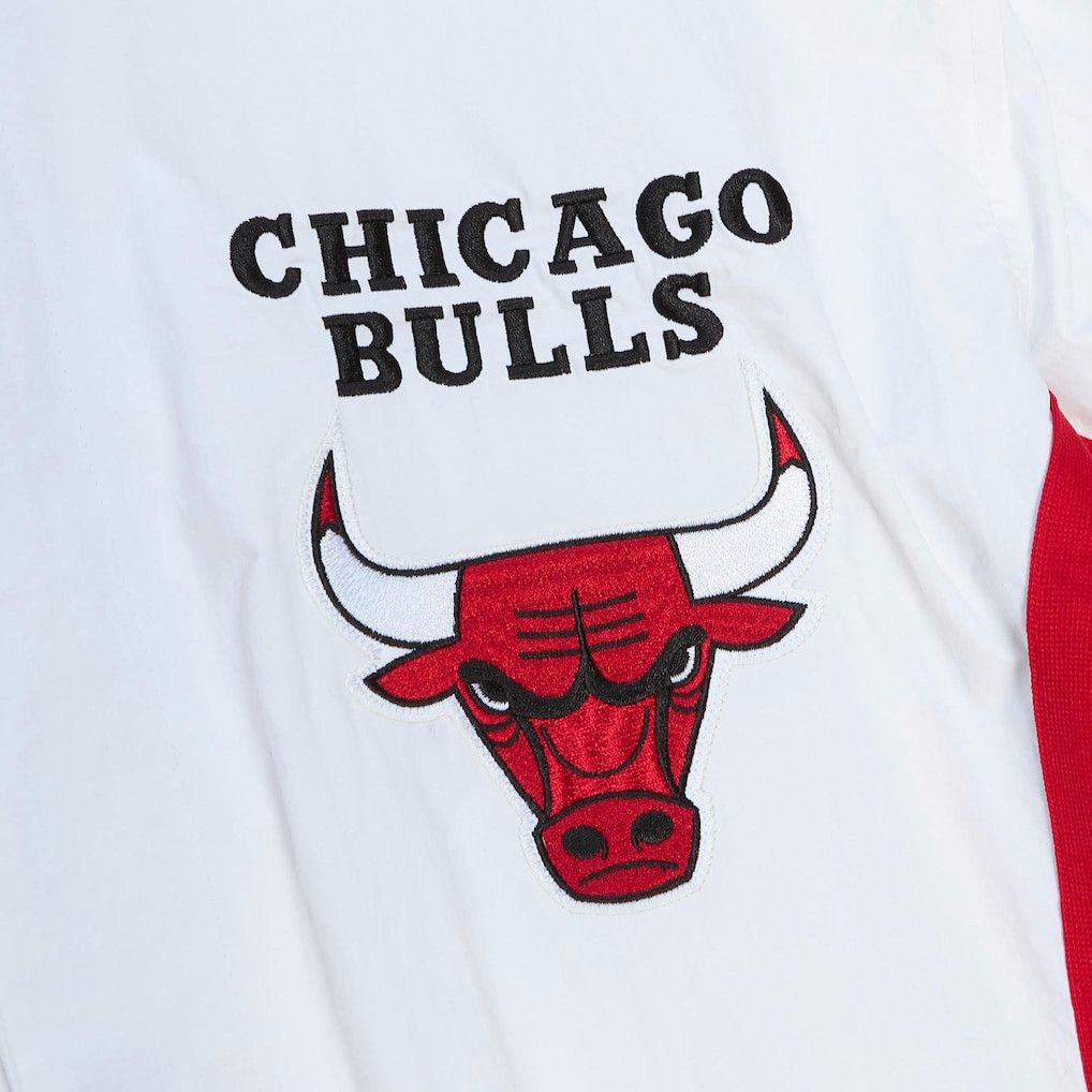 Mitchell & Ness Mitchell & Ness 1992 1993 Chicago Bulls Warm Up Jacket Size US L / EU 52-54 / 3 - 3 Thumbnail
