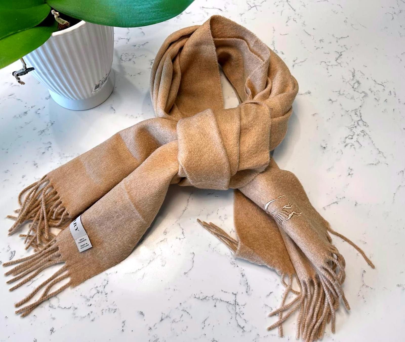 Burberry NWT BURBERRY Heritage Cashmere Scarf - Classic Camel Check Size ONE SIZE - 4 Thumbnail