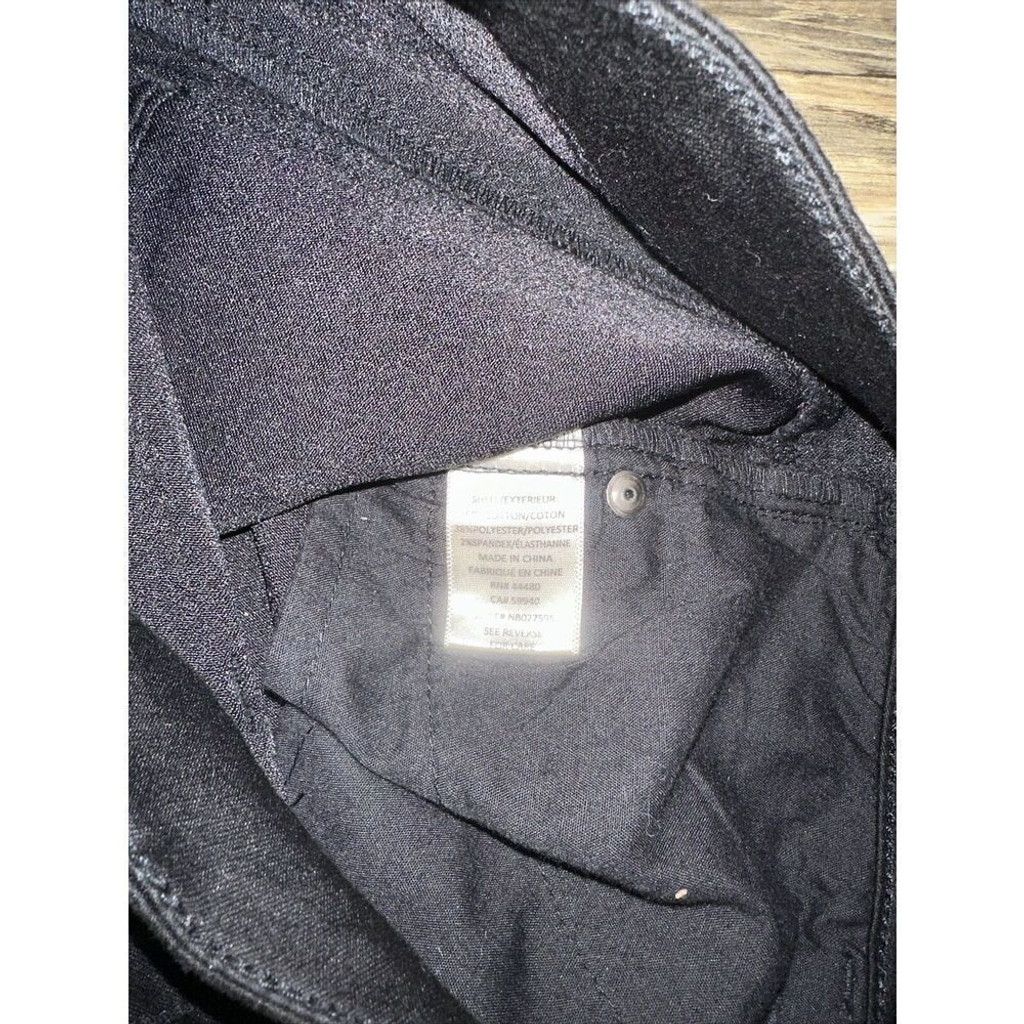 Nordstrom Tinsel Town Black Shorts. Size 25. Shim And Stretch. NWOT. 7 Size 25" / US 0 / IT 36 - 6 Thumbnail