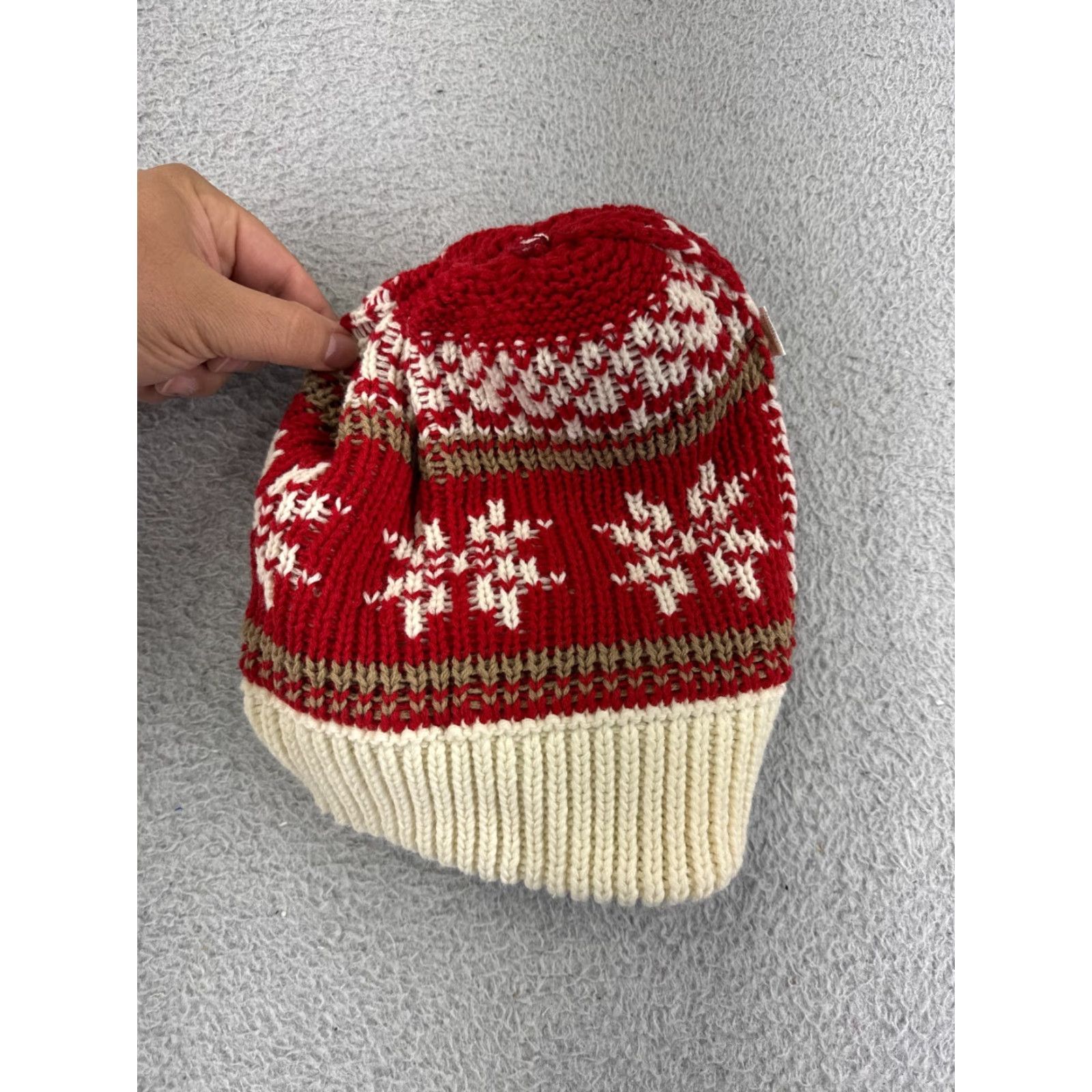 Vintage Womens Floral Beanie Toque One Size Cream Red Knit Winter Pom 100% Acrylic Size ONE SIZE - 4 Thumbnail