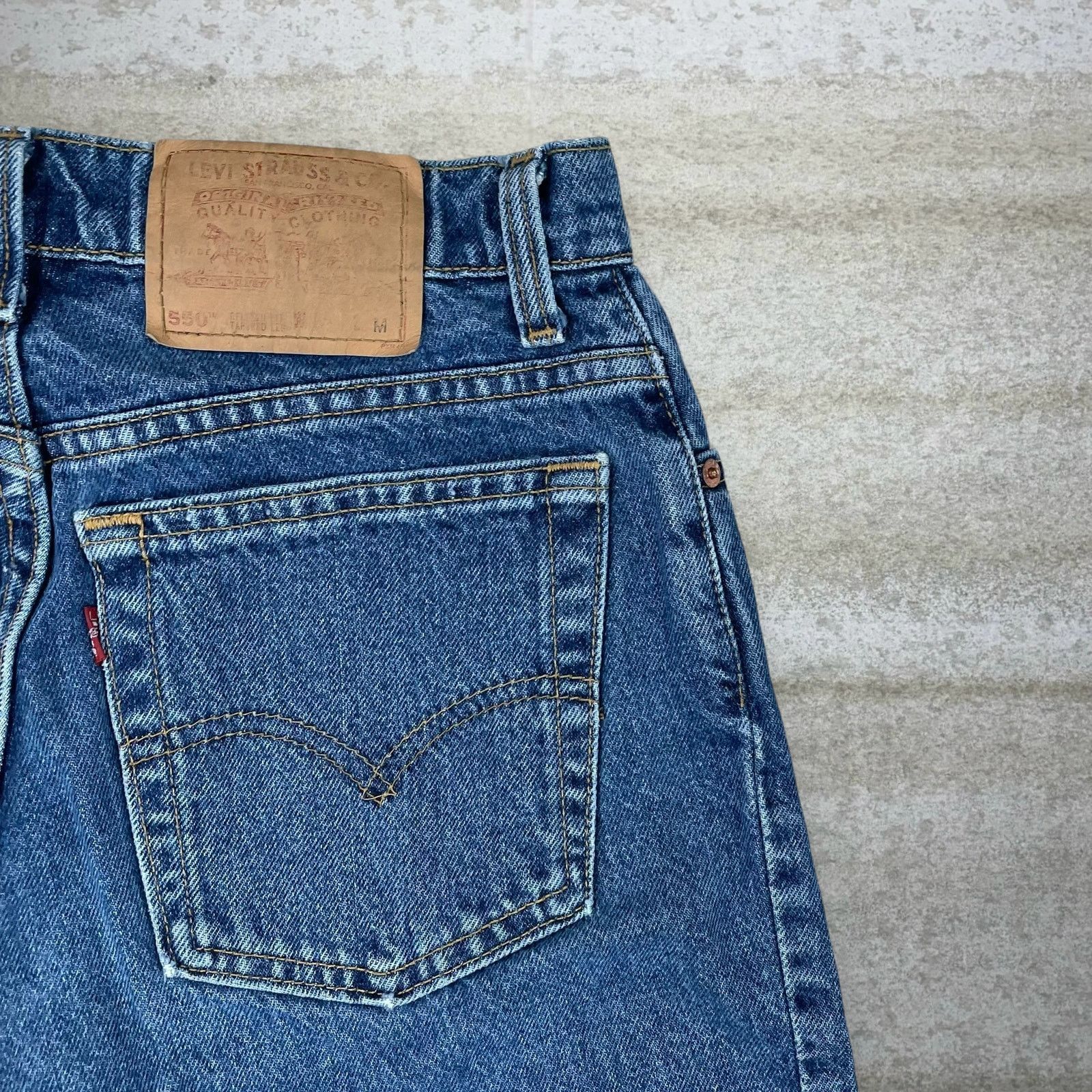 Levi's Vintage 90s Levis Jeans 550 Womens 9 Relaxed Fit Medium Wash Size 32" / US 10 / IT 46 - 3 Thumbnail
