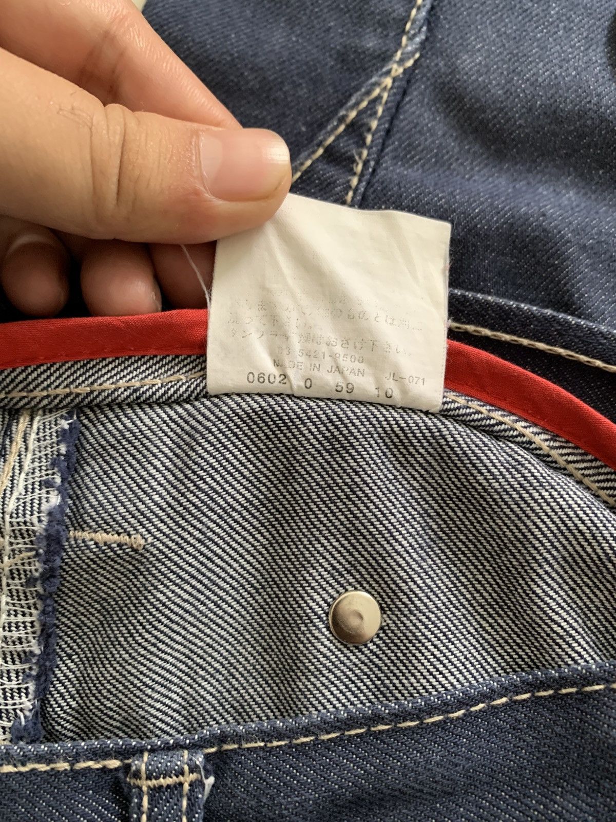 Levi's Vintage Clothing Vintage Levi’s Engineered Buckle Back Baggy Jeans Size US 30 / EU 46 - 9 Thumbnail