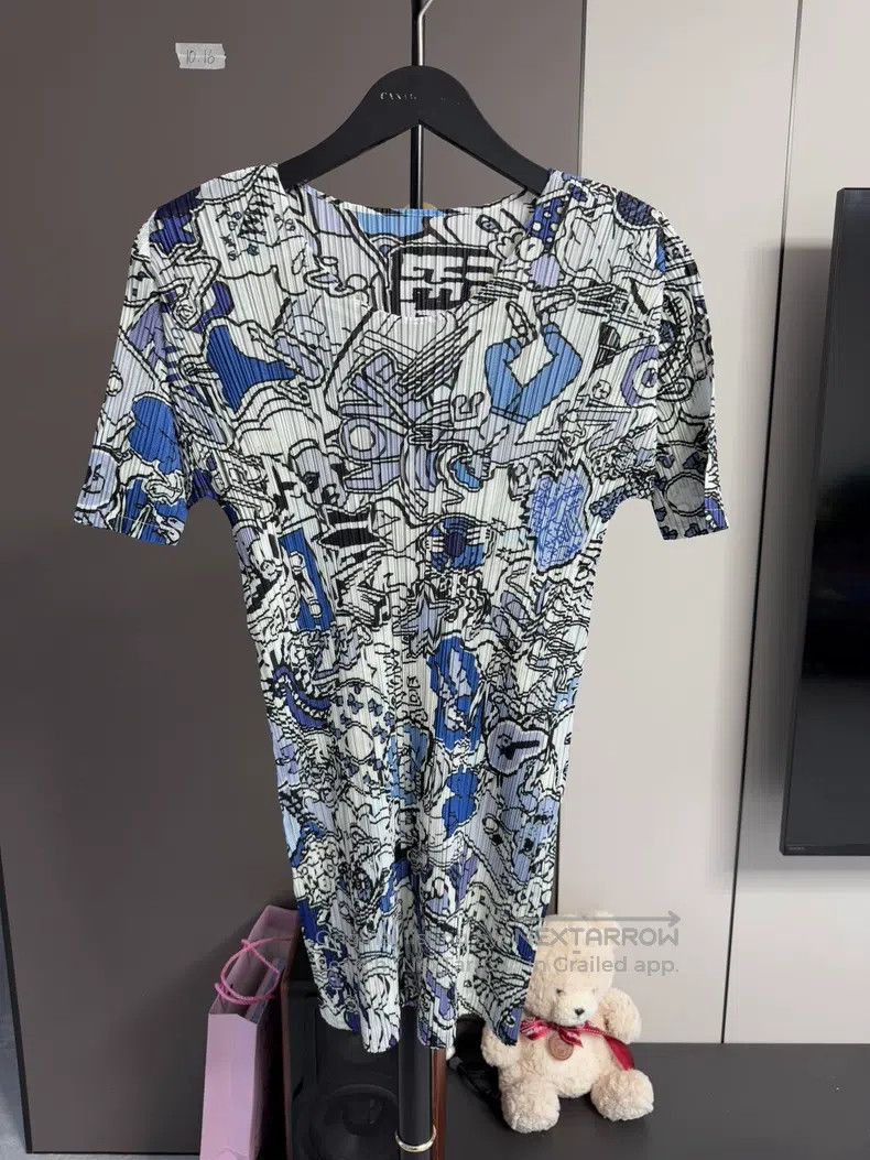 Issey Miyake Issey Miyake Graffiti Top Size L / US 10 / IT 46 - 1 Thumbnail