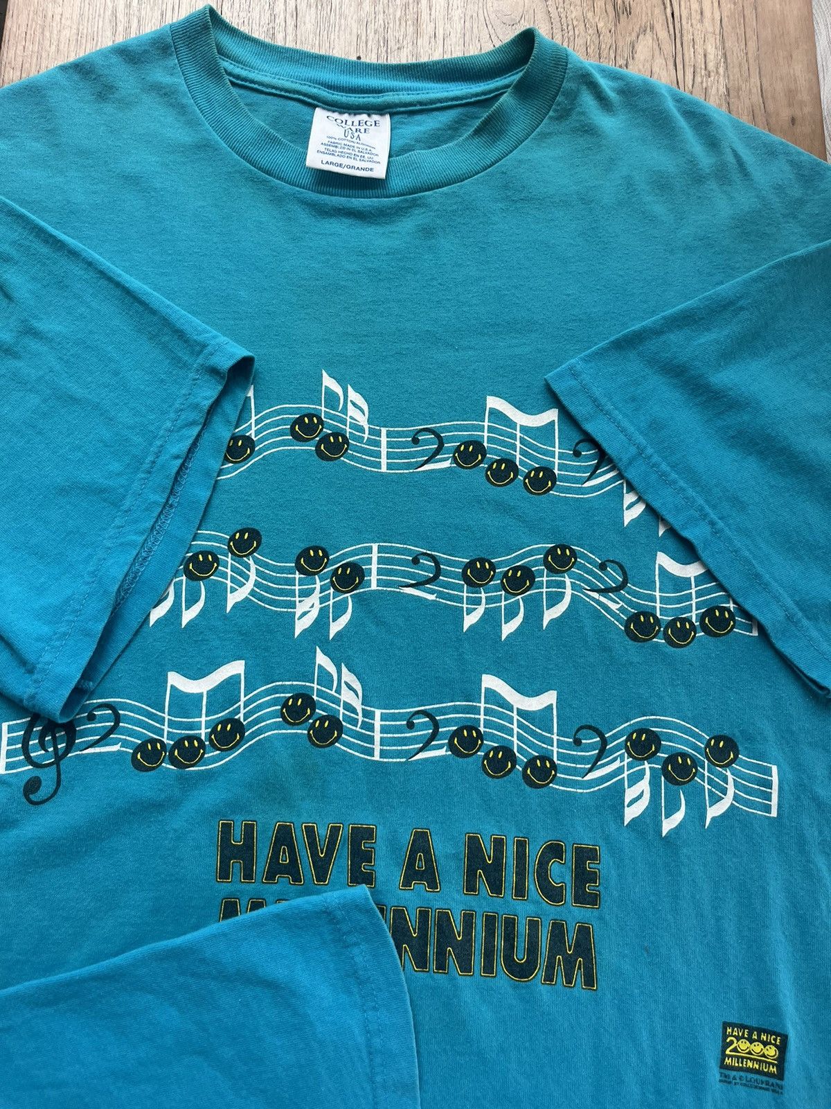 Vintage Vintage Have A Nice Millennium Notes Tshirt Size US L / EU 52-54 / 3 - 7 Thumbnail