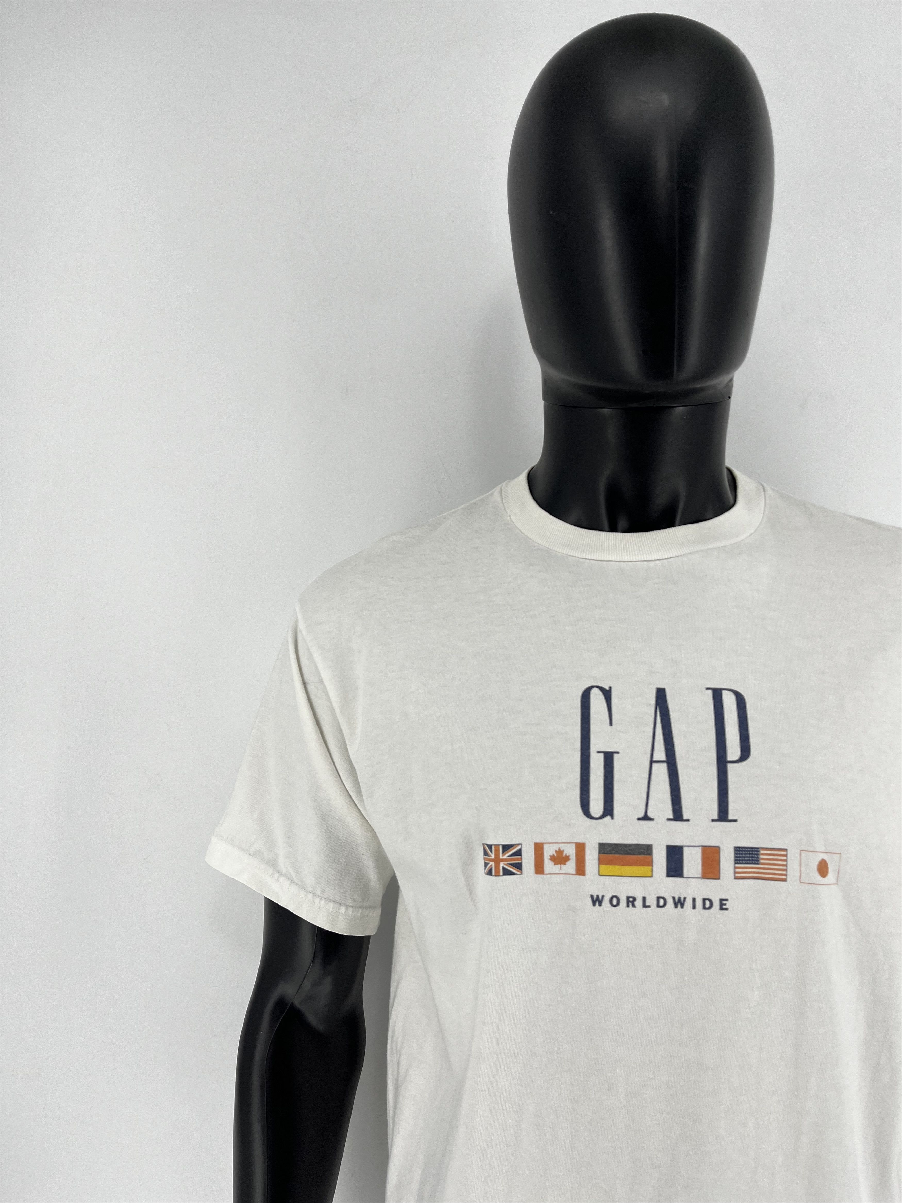 Gap Vintage 90s Gap Gap Worldwide Flag Print On Single Stitch Size US M / EU 48-50 / 2 - 6 Thumbnail