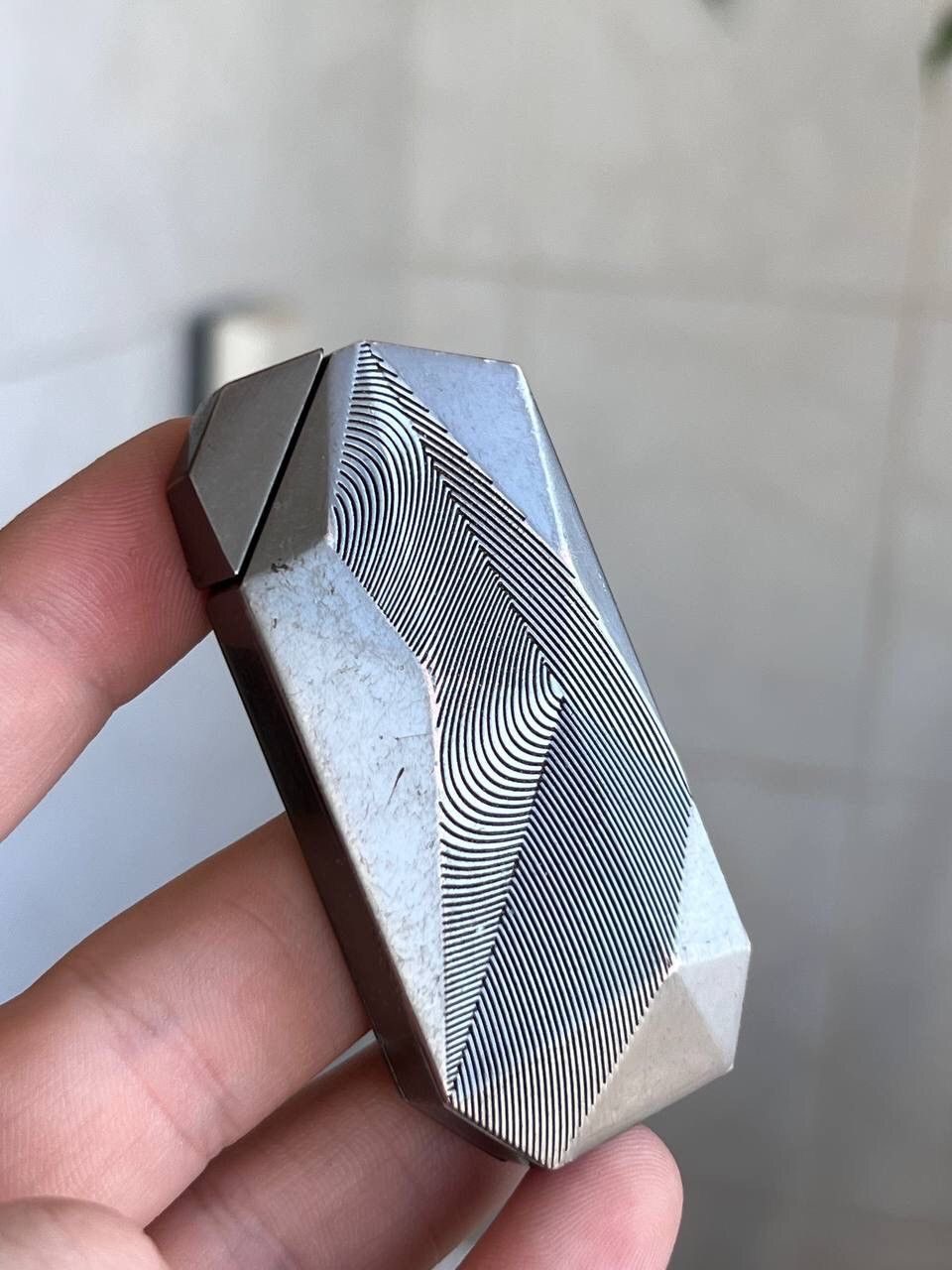 Marlboro × Vintage Y2K ELEGANCE MARLBORO GEOMETRIC METAL PUNK ROCK LIGHTER Size ONE SIZE - 5 Thumbnail