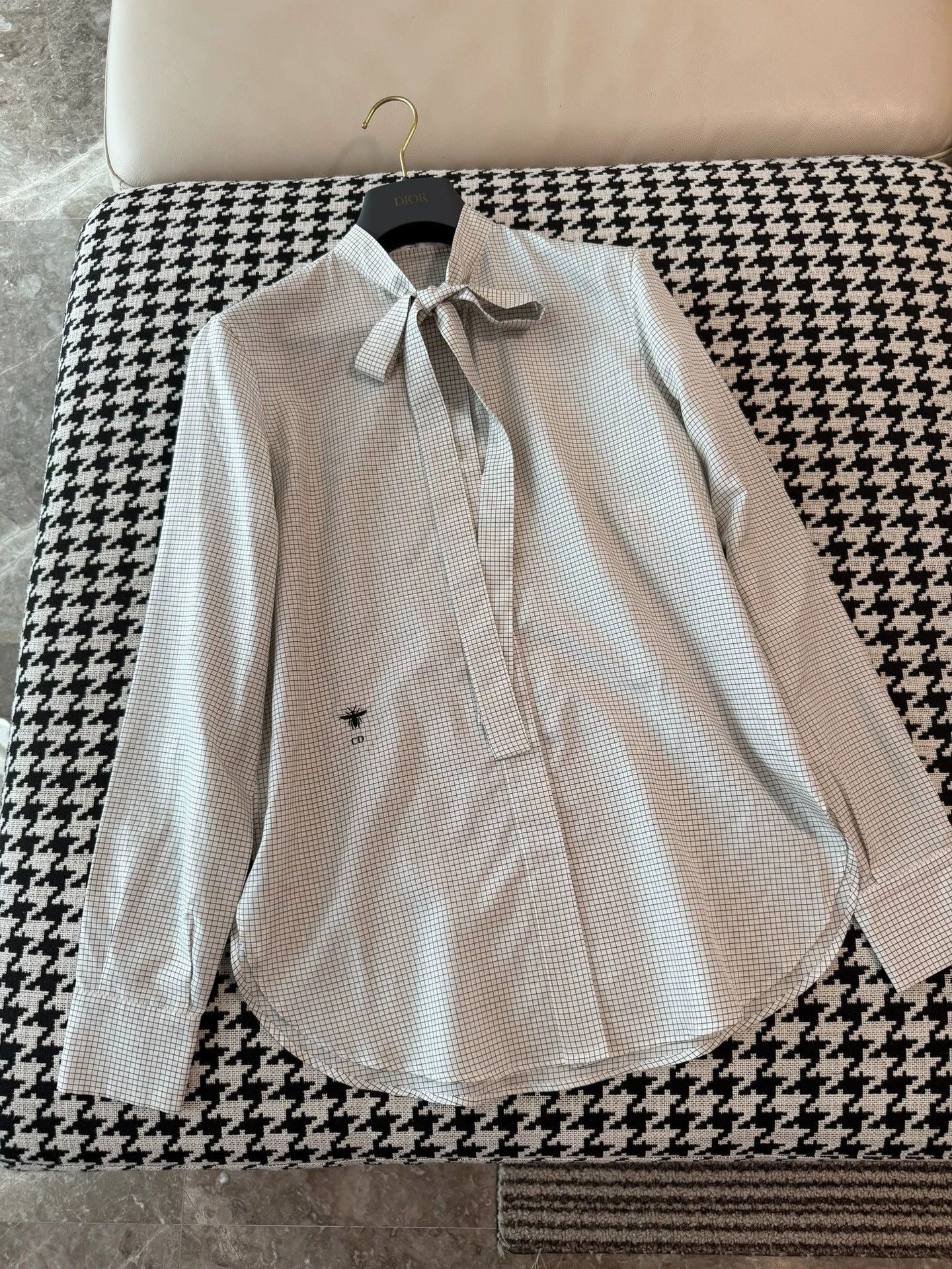 Dior Dior Silk Ribbon Bee Embroidery Classic Shirt, Size 34, New Size XS / US 0-2 / IT 36-38 - 3 Thumbnail