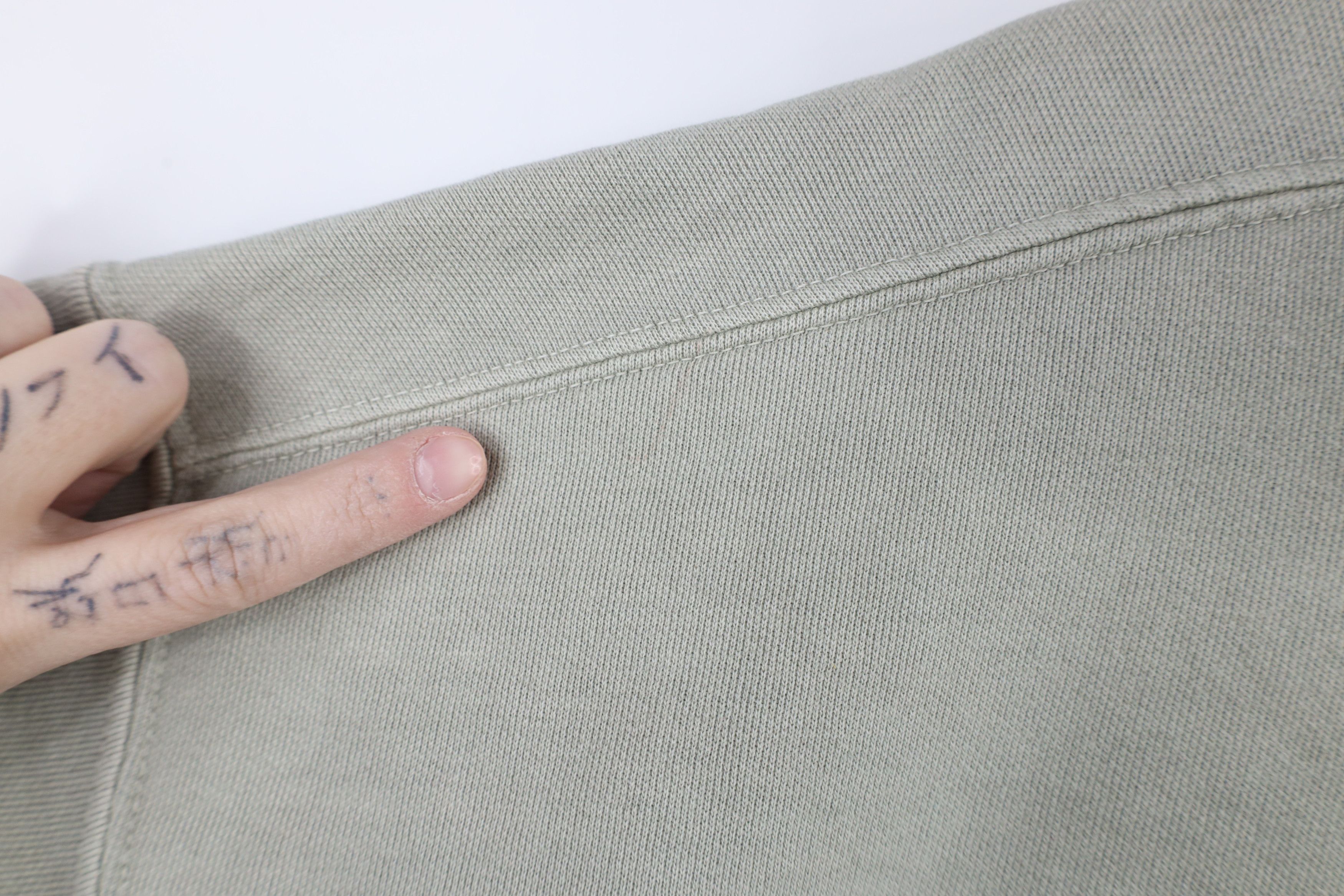 Vintage Vintage 90s The Conch Grill and Raw Bar Sweatshirt Green Size US XL / EU 56 / 4 - 6 Thumbnail