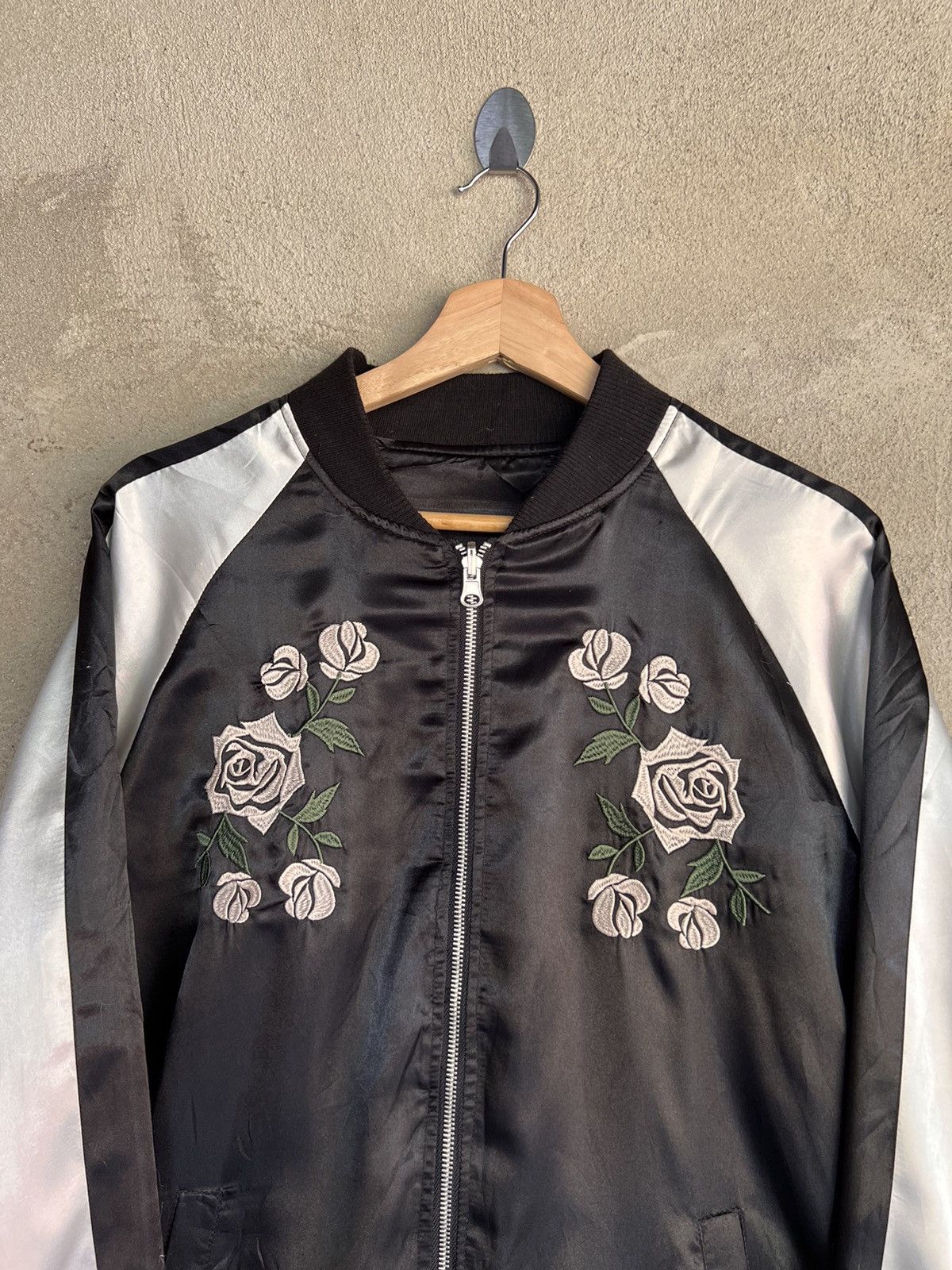 Japanese Brand Japanese Brand Leahmatin Embroidery Flower Jacket Size US M / EU 48-50 / 2 - 3 Thumbnail