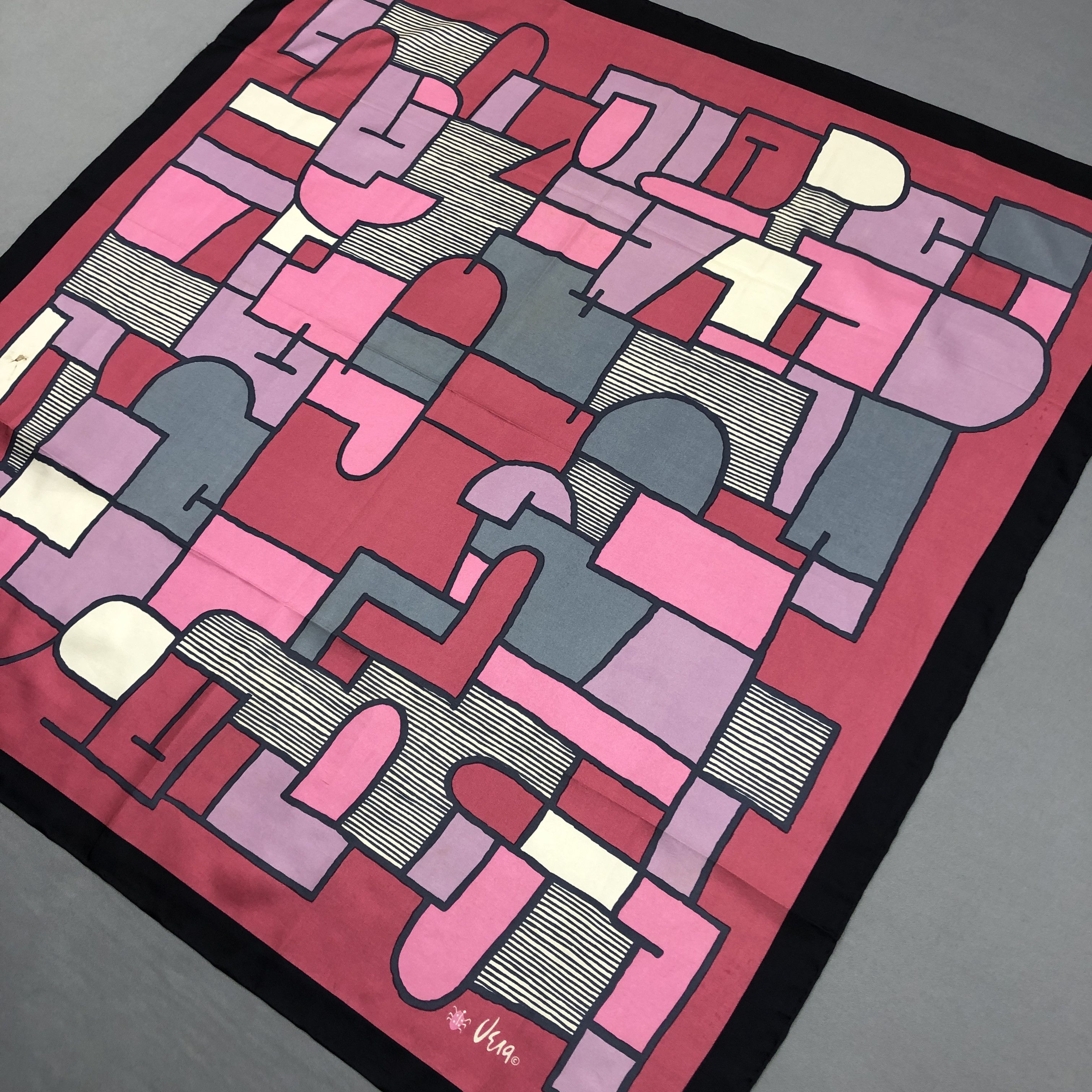 Japanese Brand Vintage SILK Scarf Twill Stole Wraps Scarves - GF60030 Size ONE SIZE - 3 Thumbnail