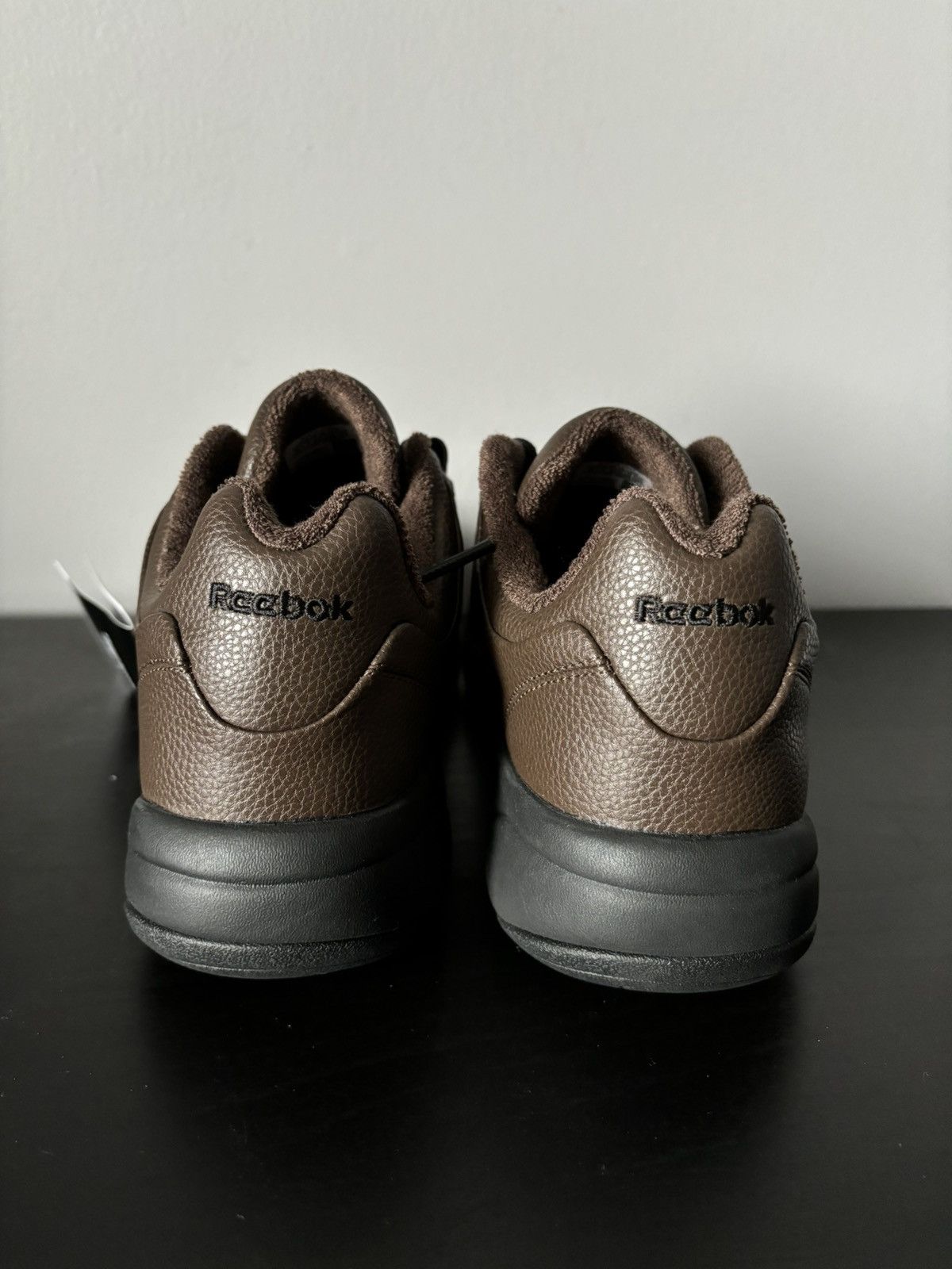 REEBOK everyone CLASSIC DUKE 2.0 BROWN 【公式通販】