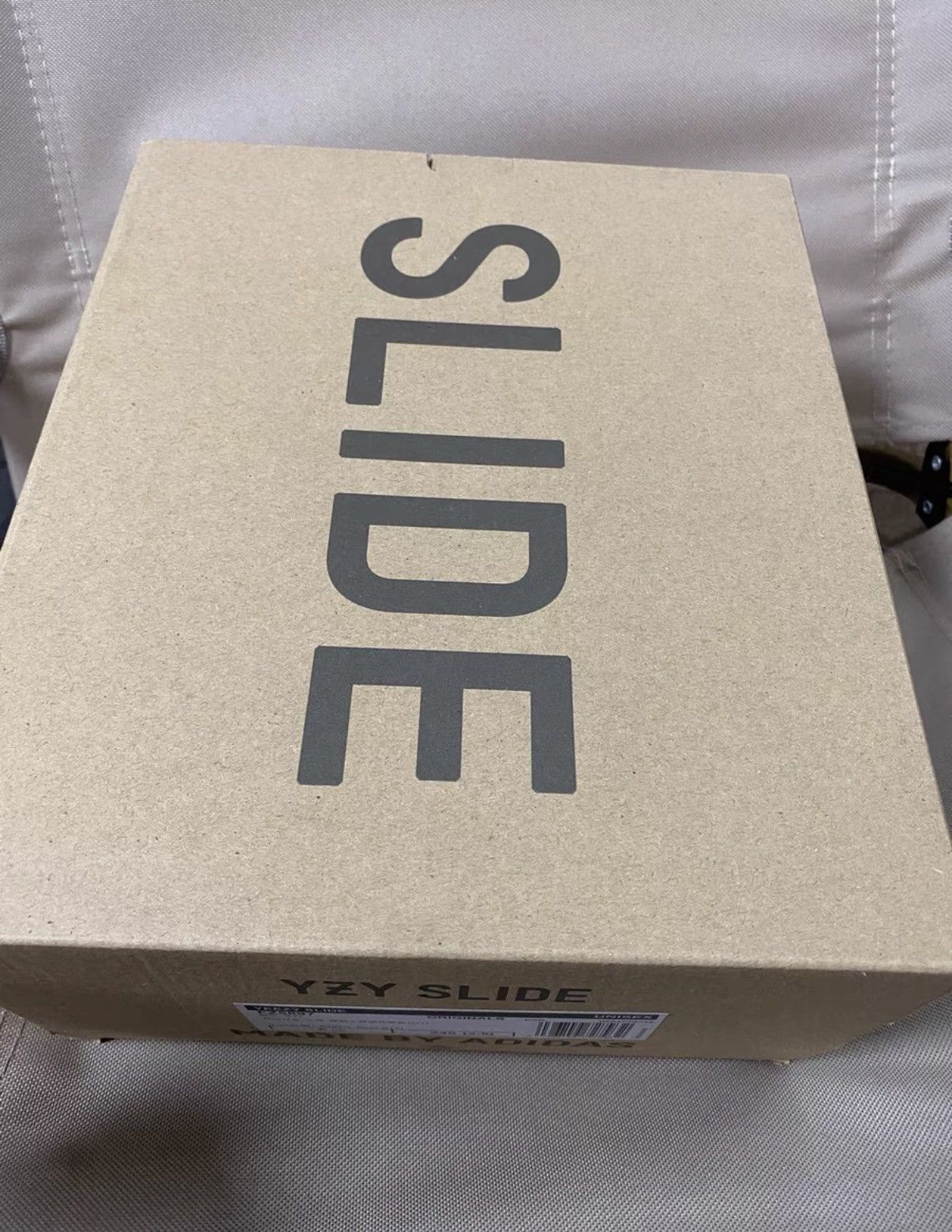 Adidas Adidas Yeezy Slide Bone K37 Size US 9 / IT 39 - 8 Thumbnail