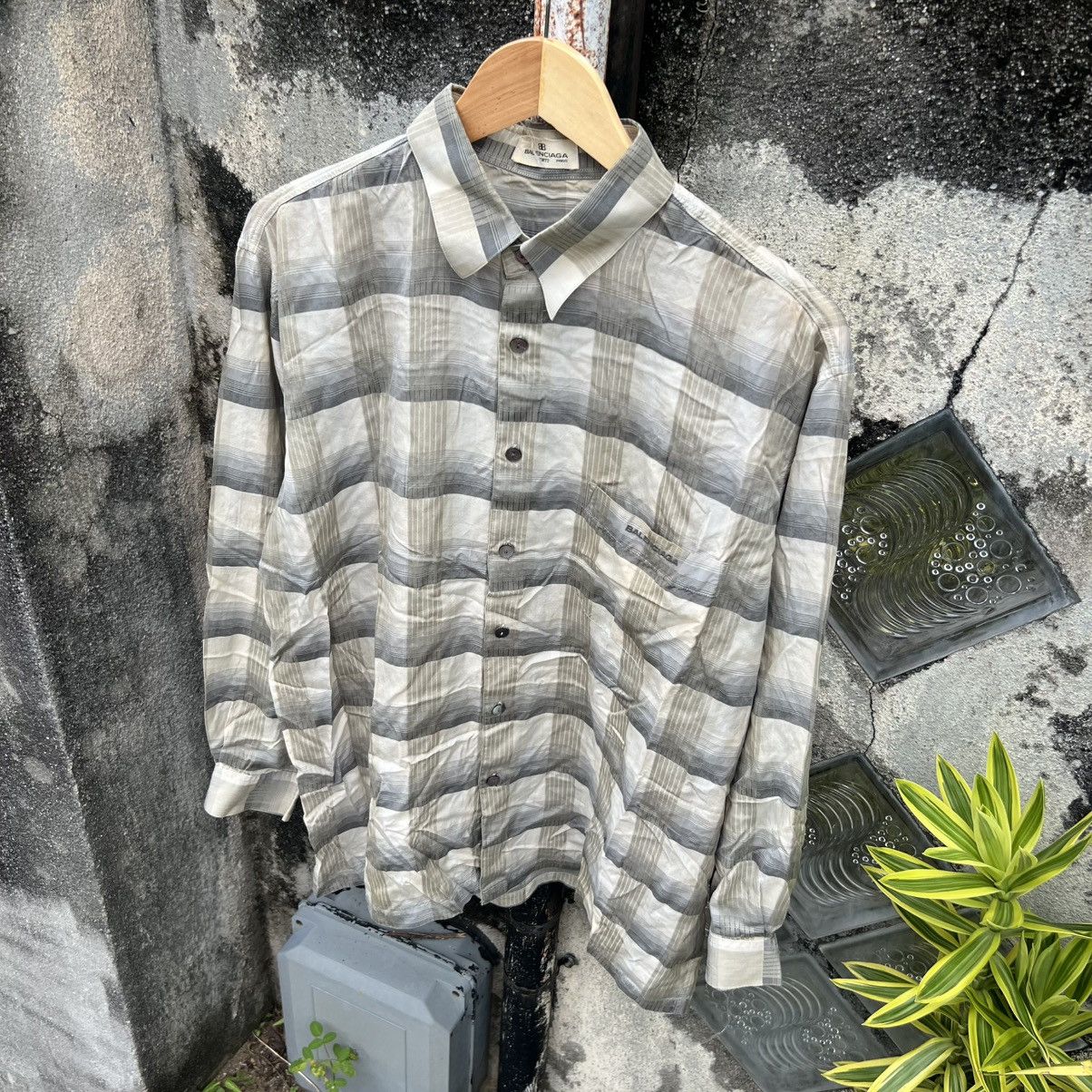 Balenciaga “VINTAGE” BALENCIAGA SPORTS BUTTON UP SHIRTS Size US L / EU 52-54 / 3 - 2 Thumbnail