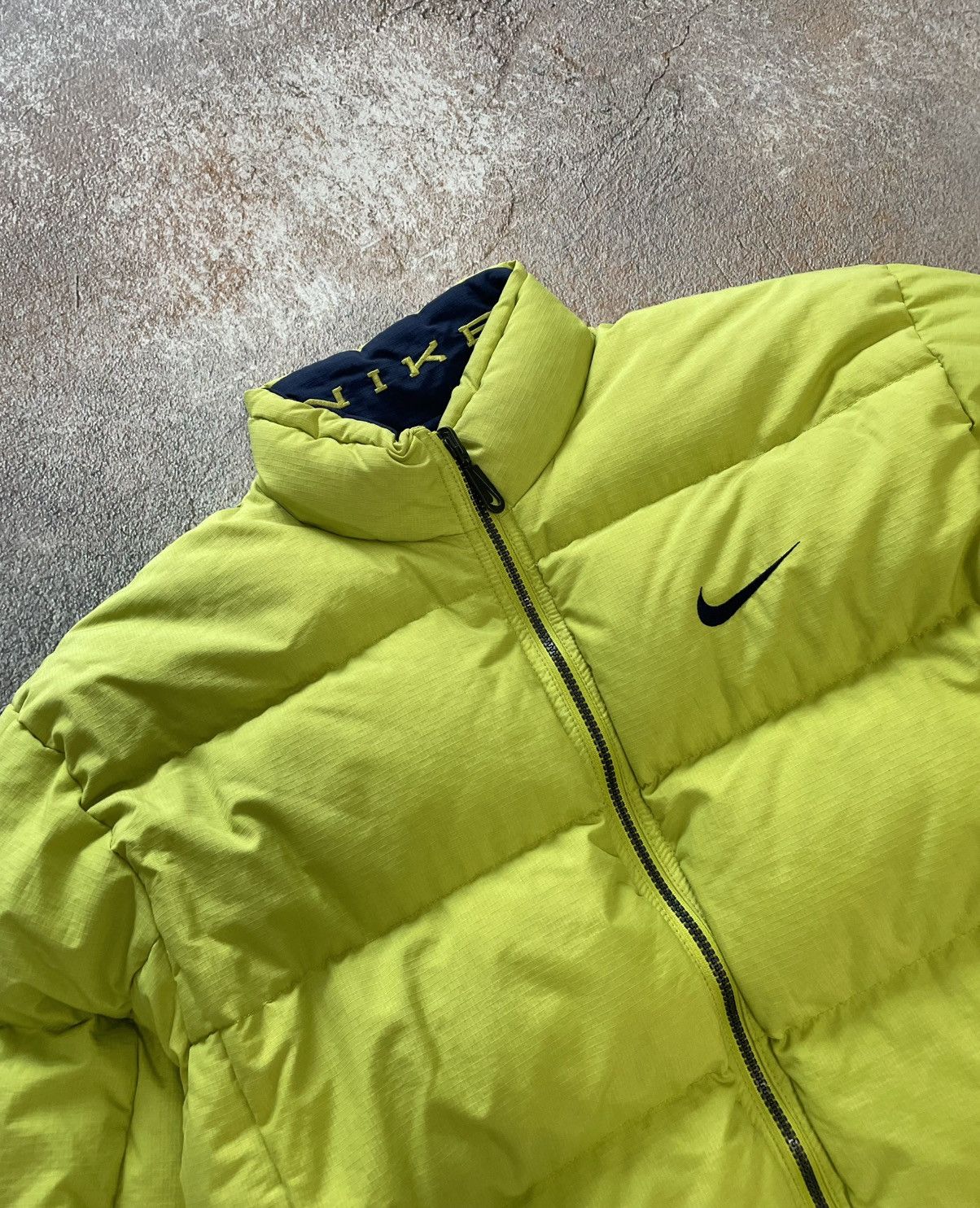 Nike Vintage Nike Big Logo Nylon Puffer Jacket Size US M / EU 48-50 / 2 - 6 Thumbnail