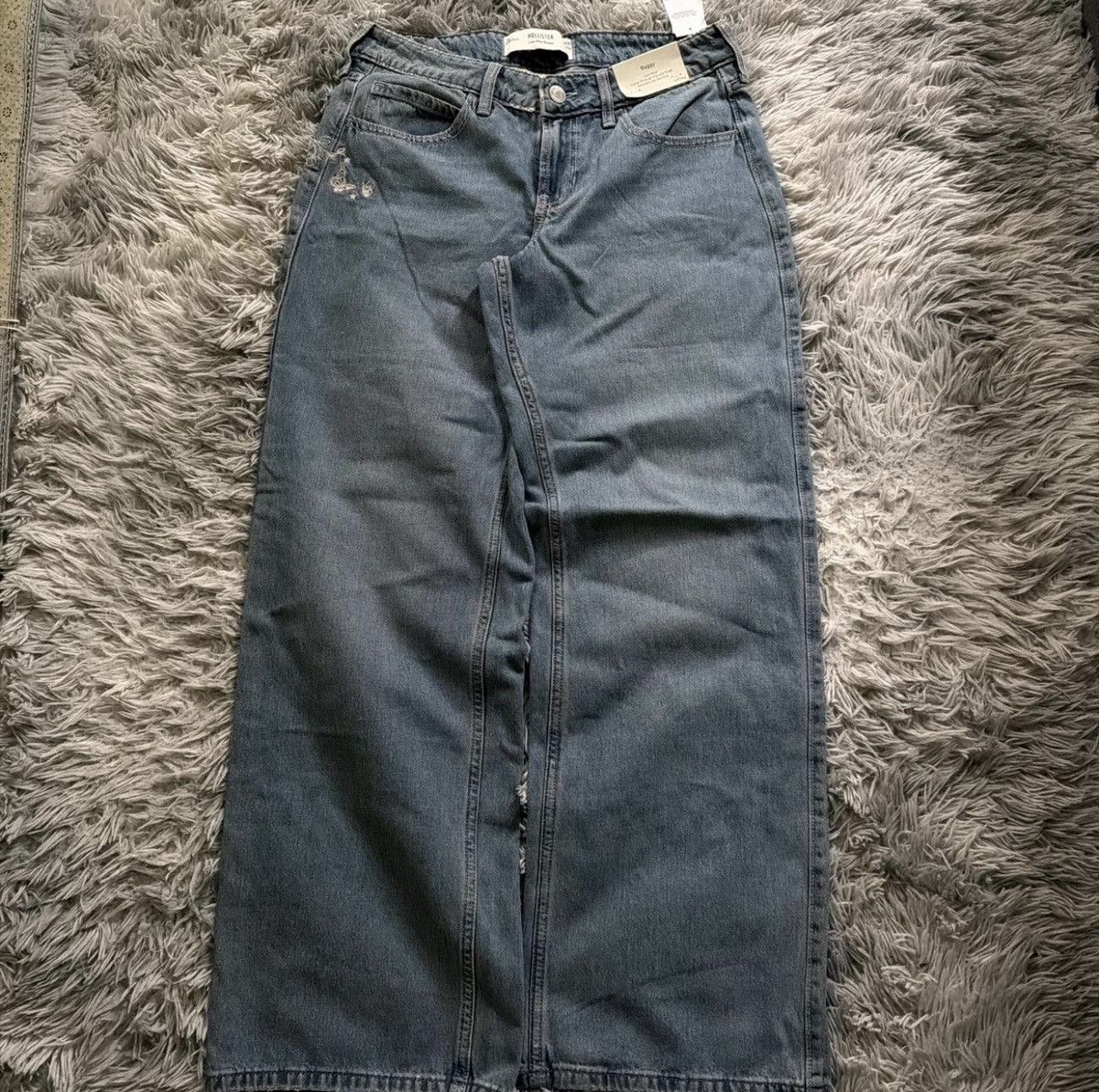 Hollister Women’s Low Rise Baggy Jeans Size 27" / US 4 / IT 40 - 1 Thumbnail