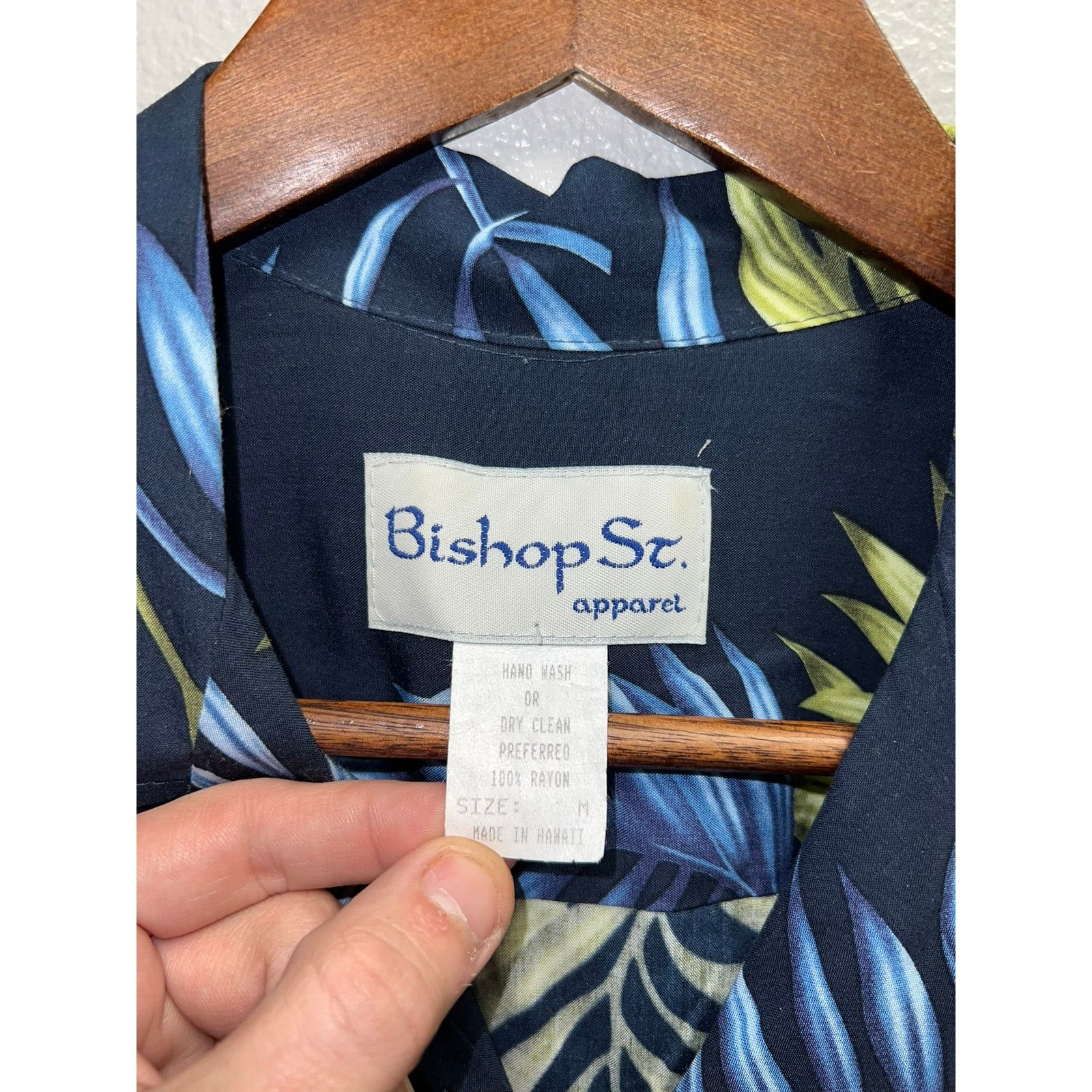 Other Vintage Bishop St. Button Down Shirt Blue Hawaii Floral Tee Size US M / EU 48-50 / 2 - 6 Thumbnail