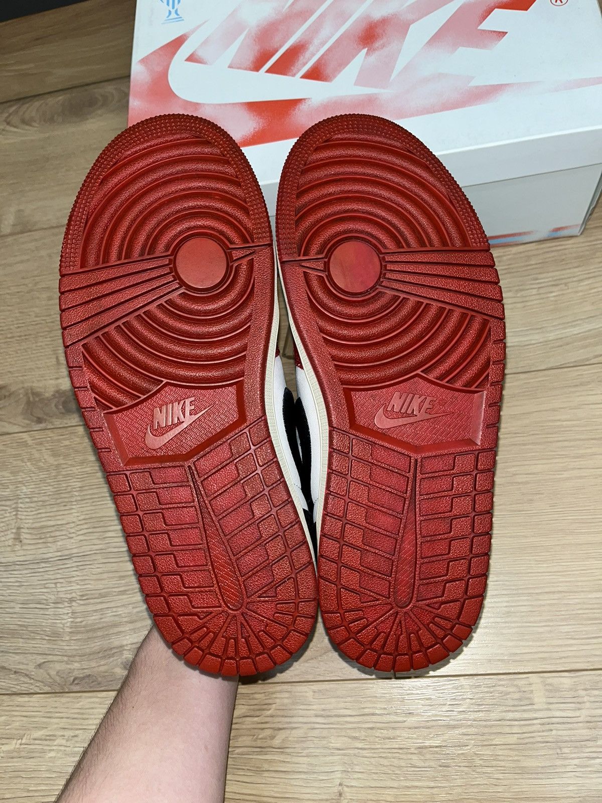 Nike Jordan 1 low og trophy room sp Size US 7.5 / EU 40-41 - 13 Thumbnail
