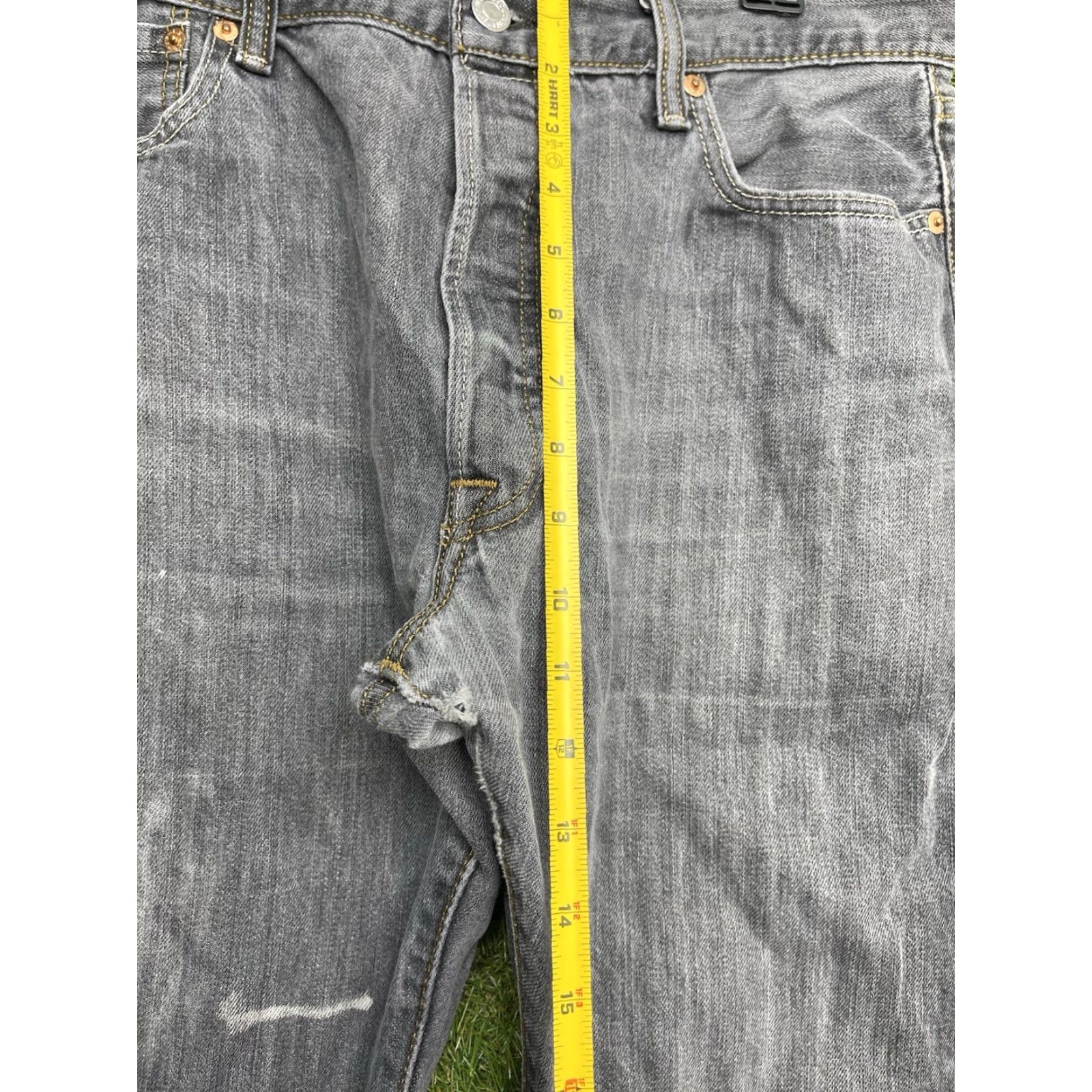 Levi's VINTAGE Levis 501 Jeans Mens 36x30 Straight Medium Wash Blue Denim Button Fly Regular 5-Pocket Mens Jeans Size US 36 / EU 52 - 3 Thumbnail