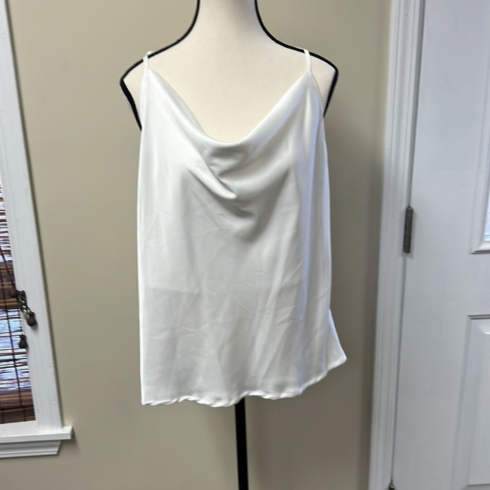 FOR OTHERS NWT- She + Sky Ivory Silky Camisole Size L / US 10 / IT 46 - 2 Thumbnail