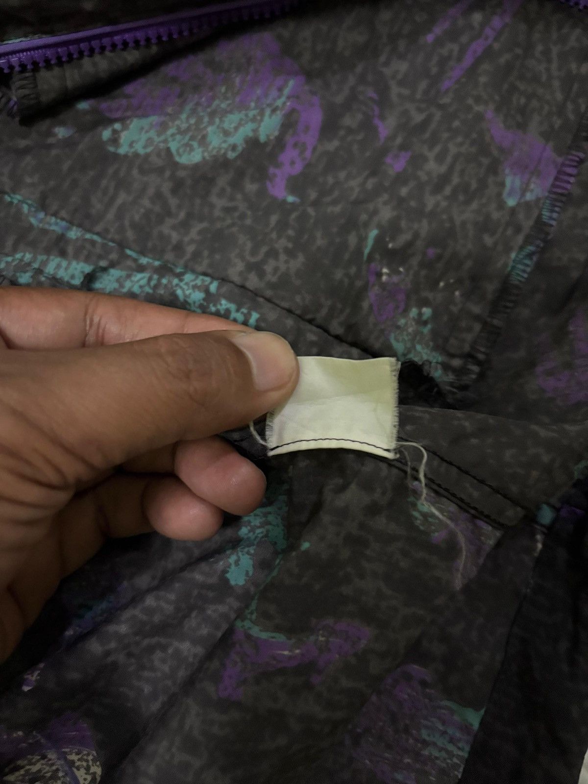 The North Face × Vintage VTG The North Face Light Jacket Abstract Art Design Size US M / EU 48-50 / 2 - 15 Thumbnail