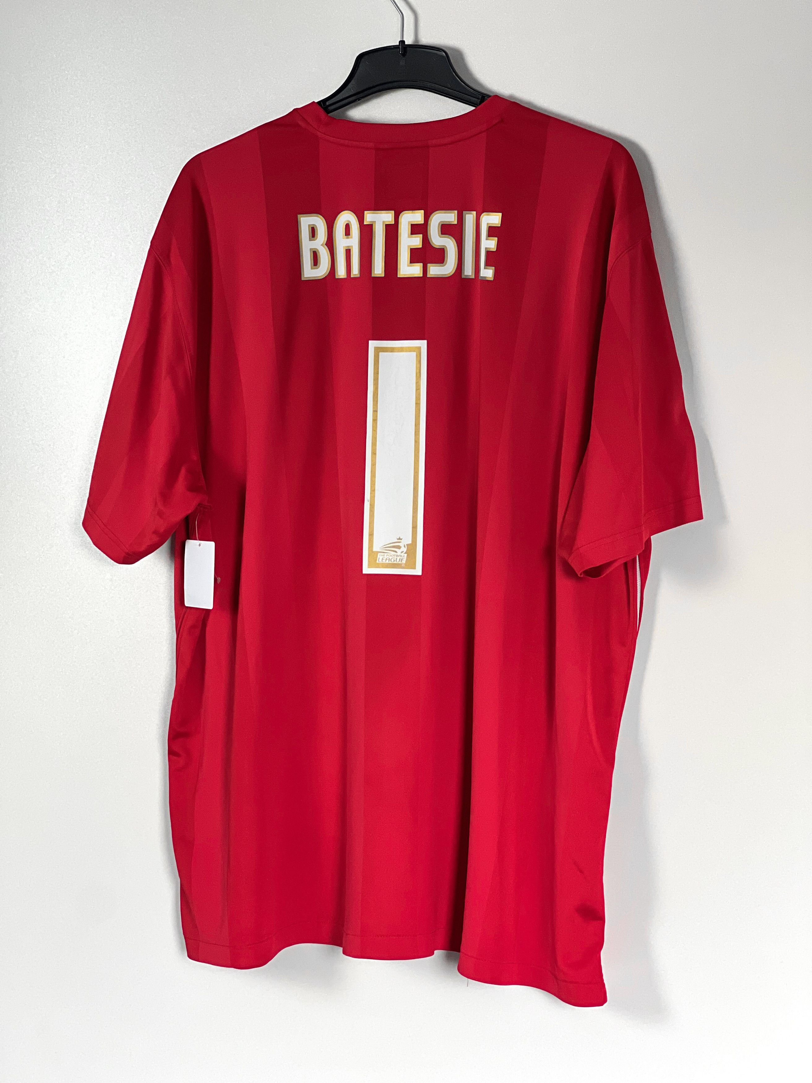 Umbro Umbro x Nottingham Forest F.C. Custom Name T-Shirt (2011–12) Size US XXL / EU 58 / 5 - 11 Thumbnail