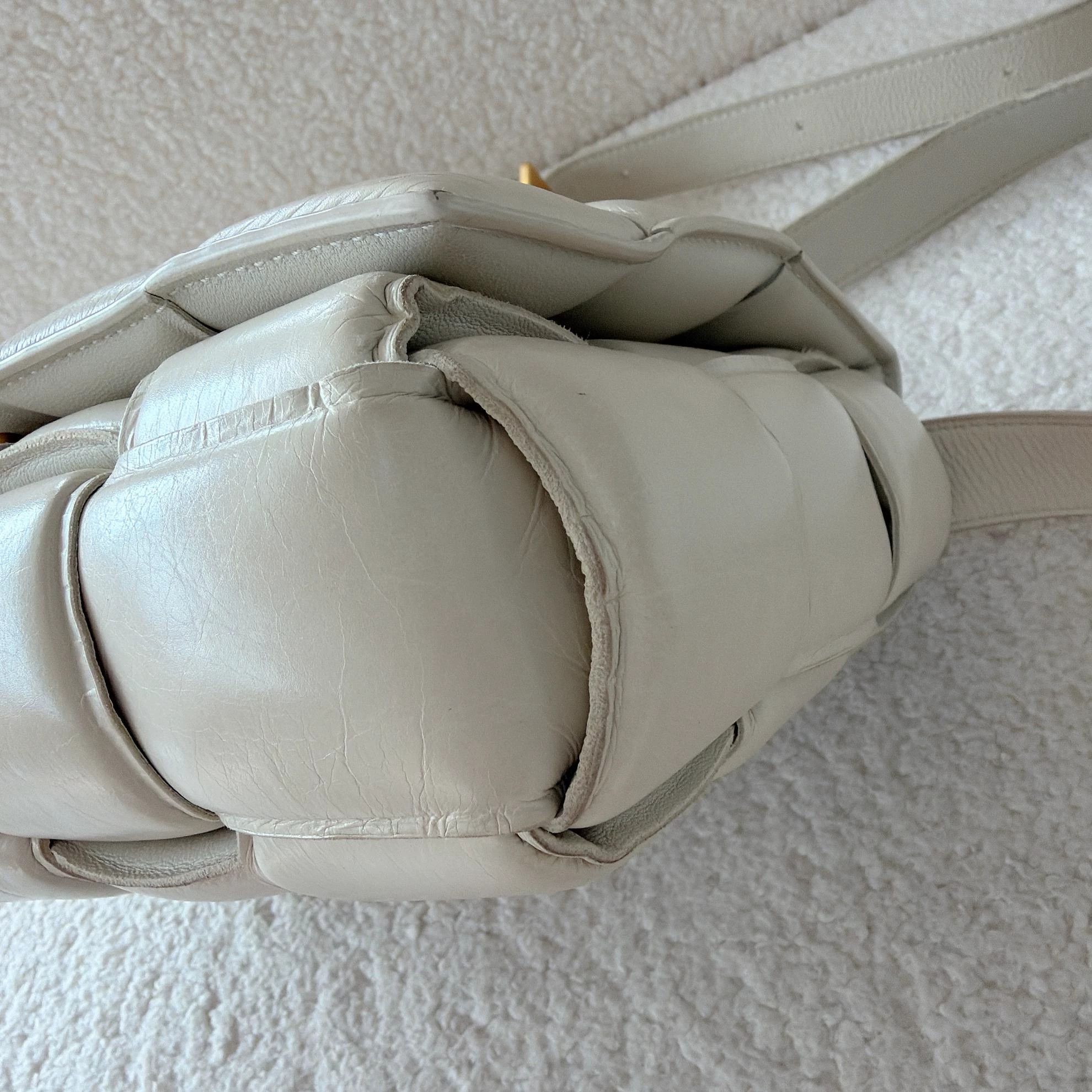 Bottega Veneta BV Padded Cassette White Intrecciato Calfskin 15 Size ONE SIZE - 7 Thumbnail
