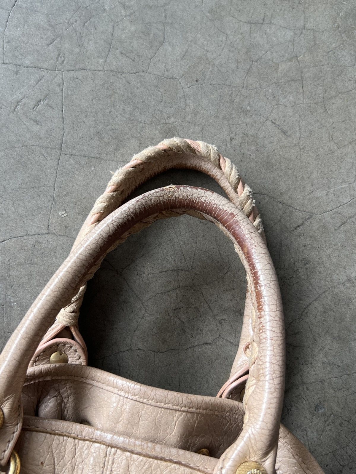 Balenciaga Balenciaga - Motocross Giant 21 Pompon Leather Bucket Bag Size ONE SIZE - 5 Thumbnail