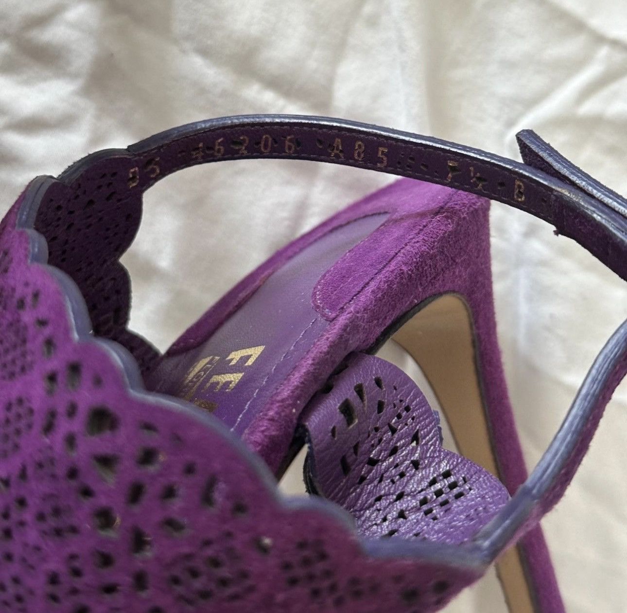 Salvatore Ferragamo Salvatore Ferragamo Purple Suede Heels Size US 7.5 / IT 37.5 - 4 Thumbnail