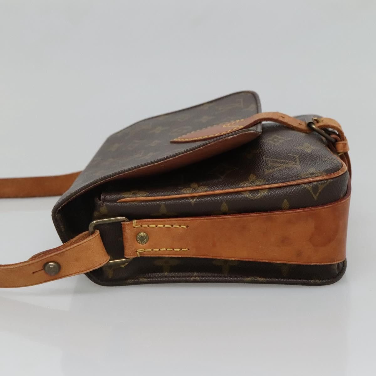 Louis Vuitton LOUIS VUITTON Monogram Cartouchiere MM Shoulder Bag M51253 Size ONE SIZE - 3 Thumbnail