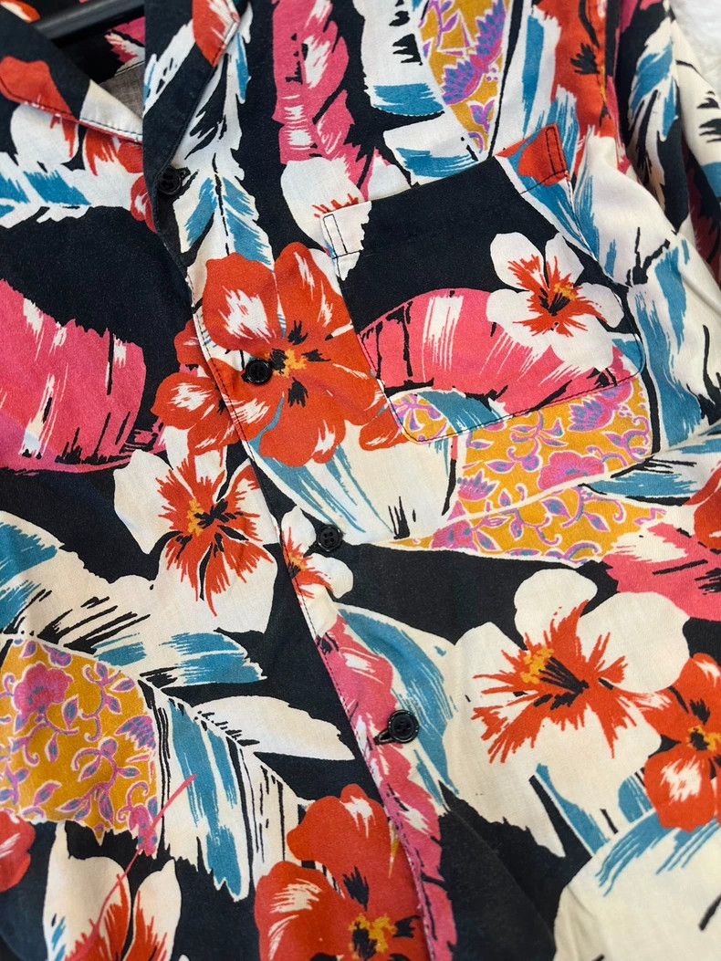 Saint Laurent Paris Saint Laurent Paris Tropical flower lyocell Hawaiian shirt Size S / US 4 / IT 40 - 3 Thumbnail
