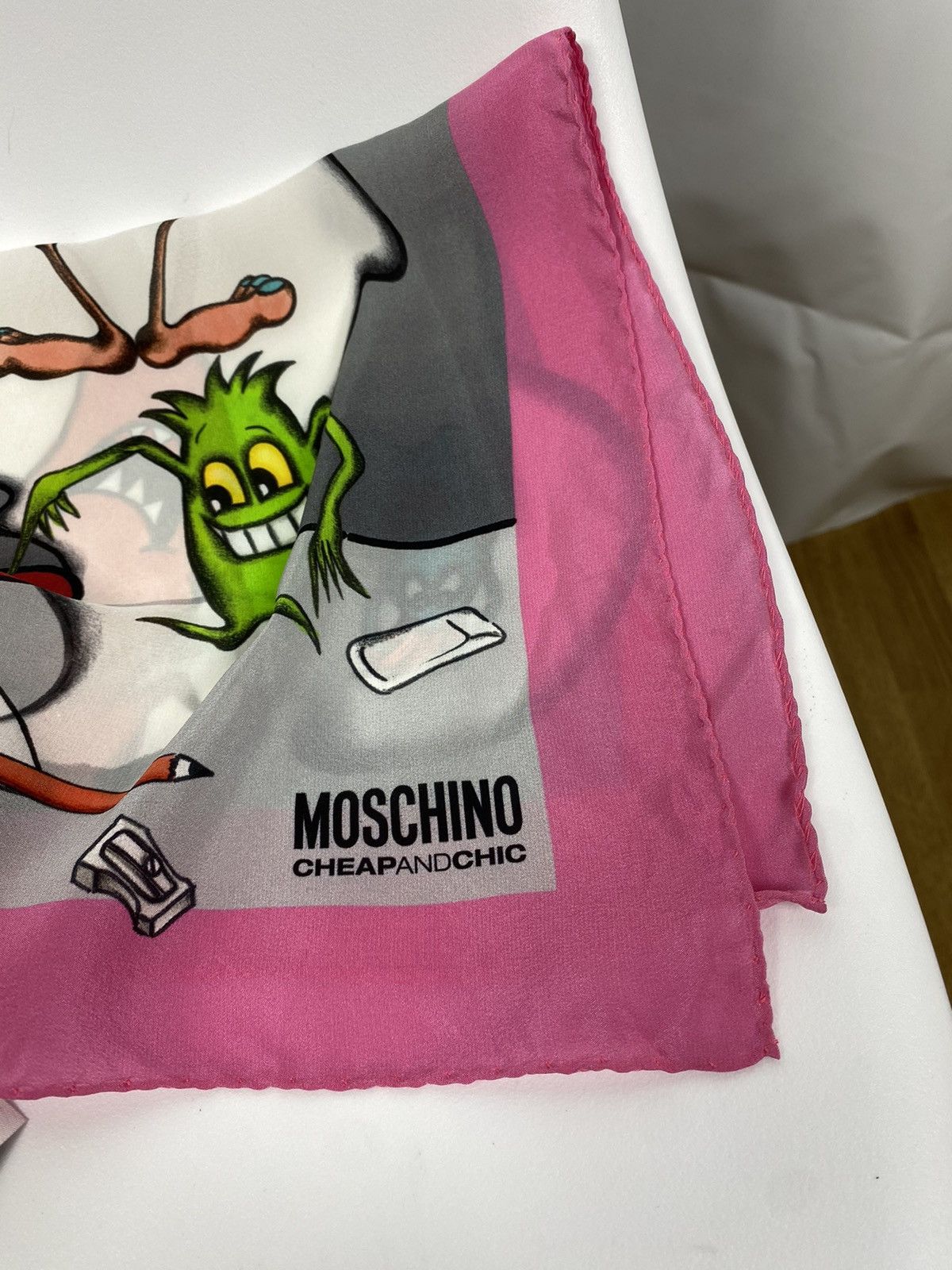 Moschino Moschino Cheap and Chic Seta Scarf Printed Monsters New Size ONE SIZE - 7 Thumbnail