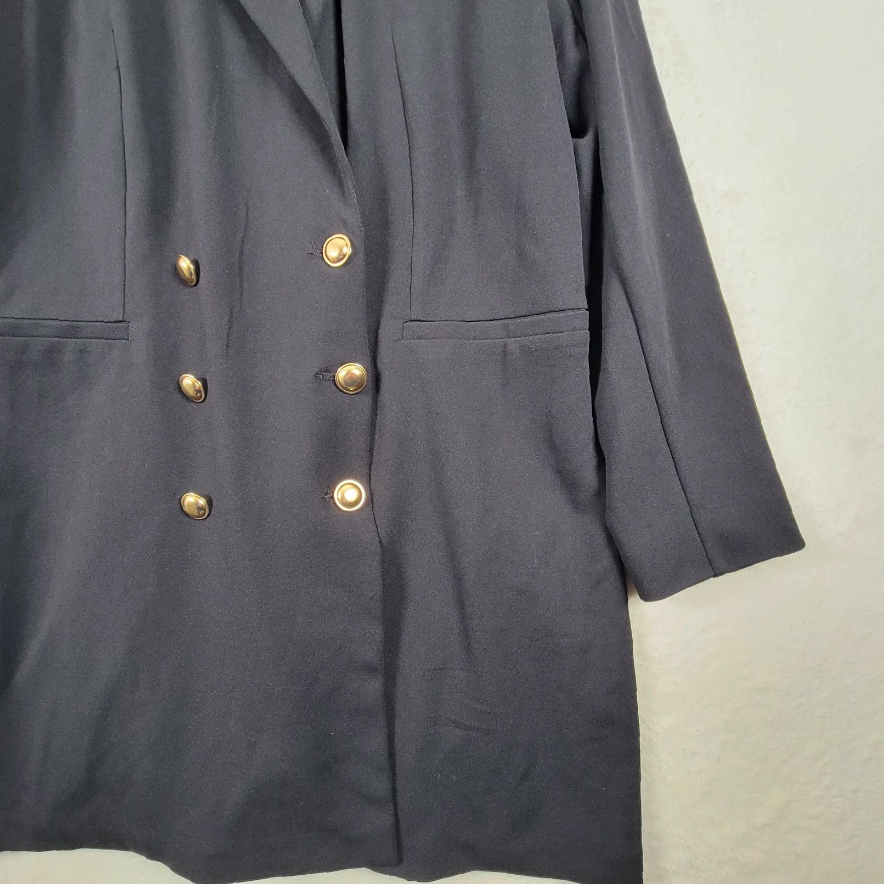 Express EXPRESS Black Editor Double-Breasted Novelty Gold Button Blazer Jacket Coat XL Women’s Suit Jacket/Blazer Long Sleeve Black Buttoned Size XL / US 12-14 / IT 48-50 - 2 Thumbnail