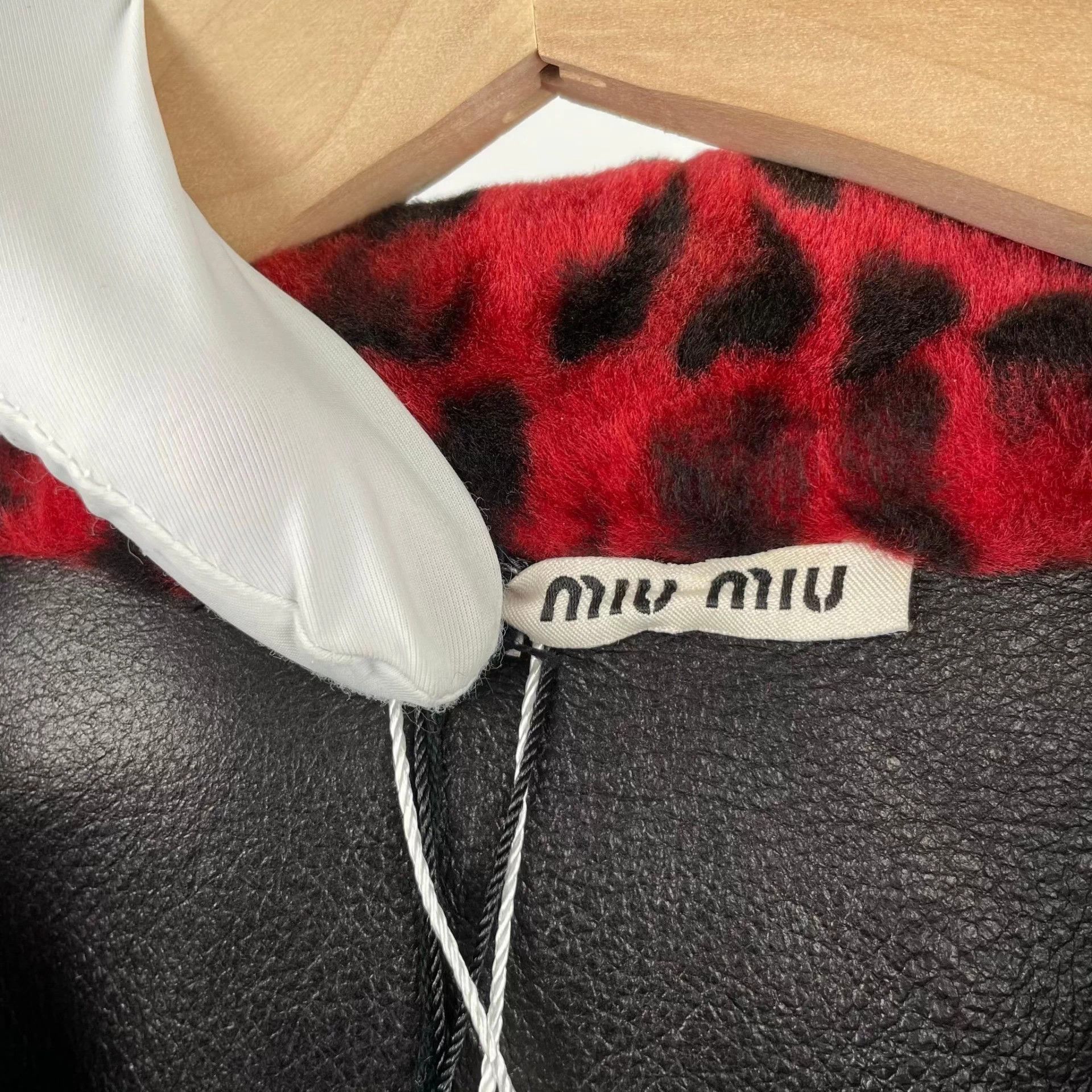 Miu Miu MIU MIU Red Leopard Print Heavy Jacket Size S / US 4 / IT 40 - 4 Thumbnail