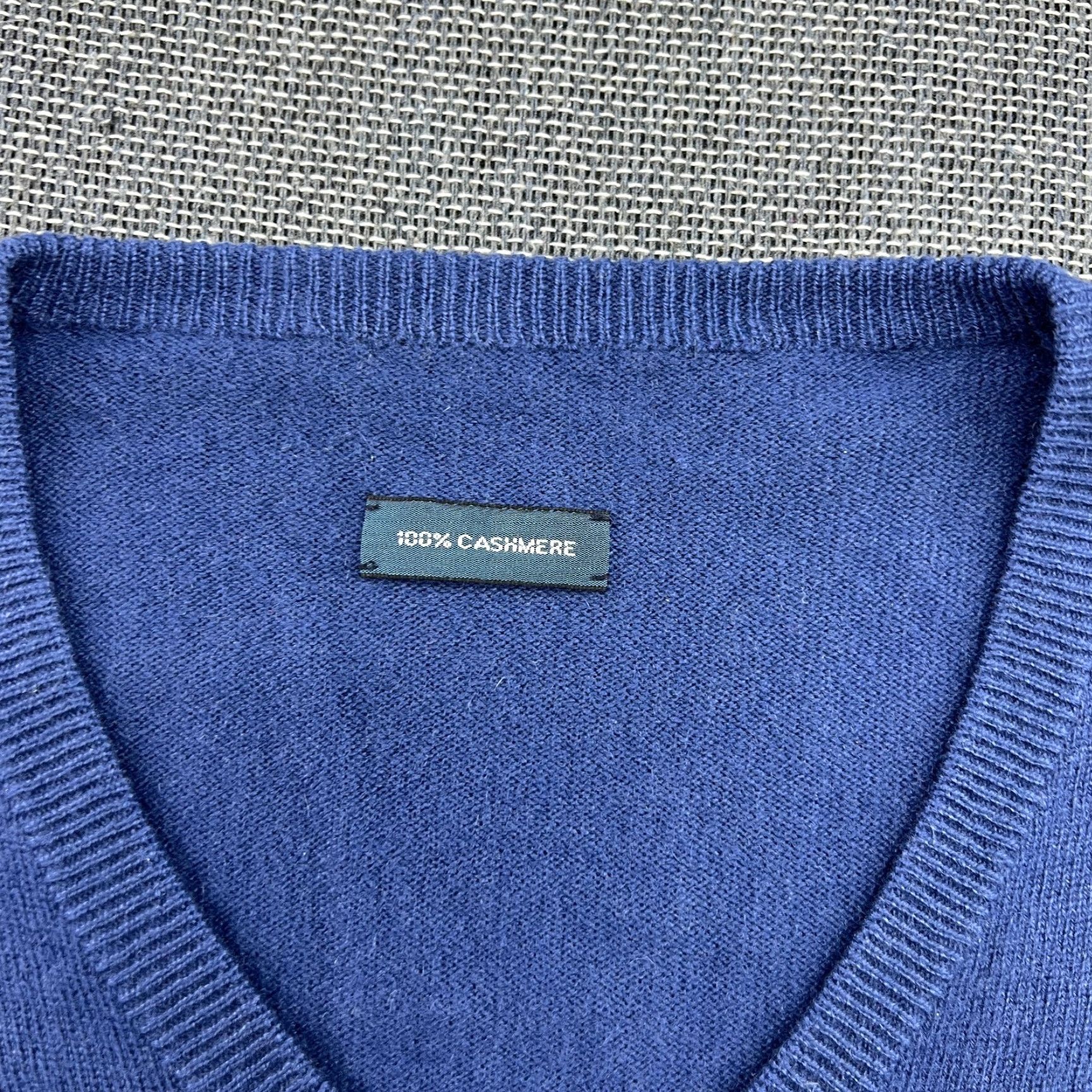Polo Ralph Lauren Polo Ralph Lauren Mens 100% Cashmere Jumper Size M Blue Elbow Patch V-Neck Sweater Pullover Knit Thermal Casual Shirt? Size US M / EU 48-50 / 2 - 3 Thumbnail