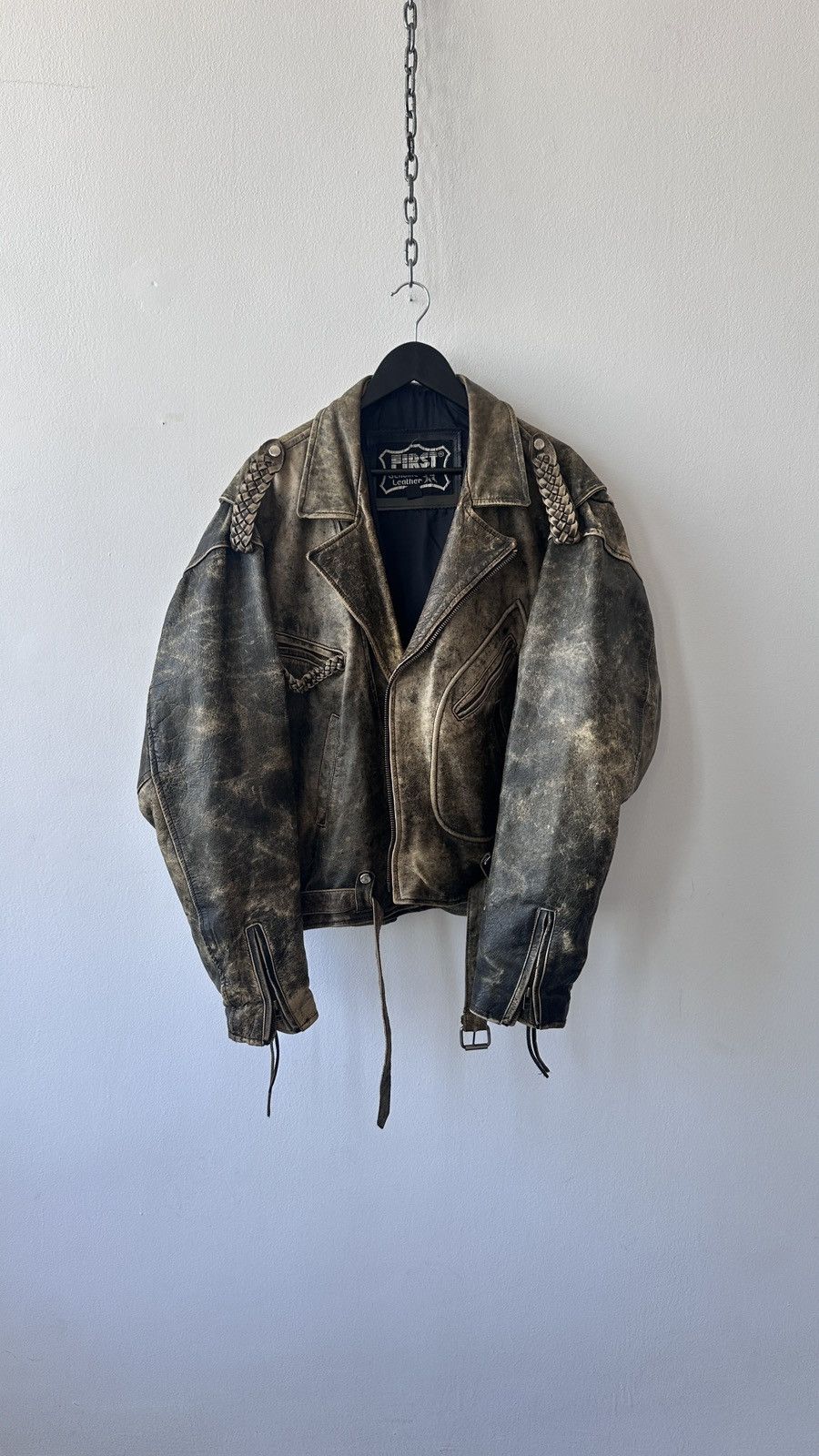Other Leather Motorcycle Jacket XL Braided Shoulders Rocker Heavy Size US XL / EU 56 / 4 - 5 Thumbnail
