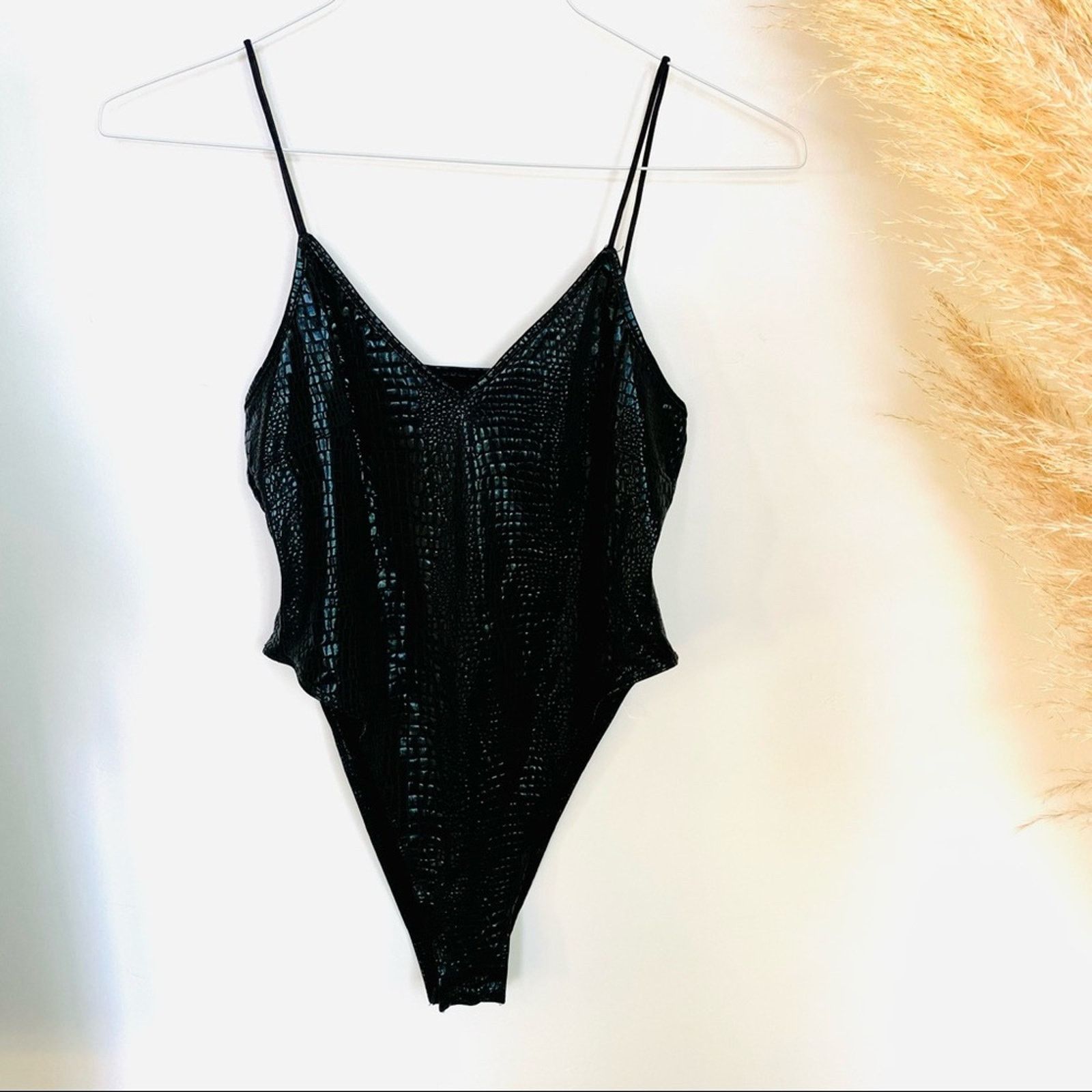 Shein NEW SHEIN Black Alligator Embossed VNeck Tank Top Bodysuit Size S / US 4 / IT 40 - 1 Thumbnail