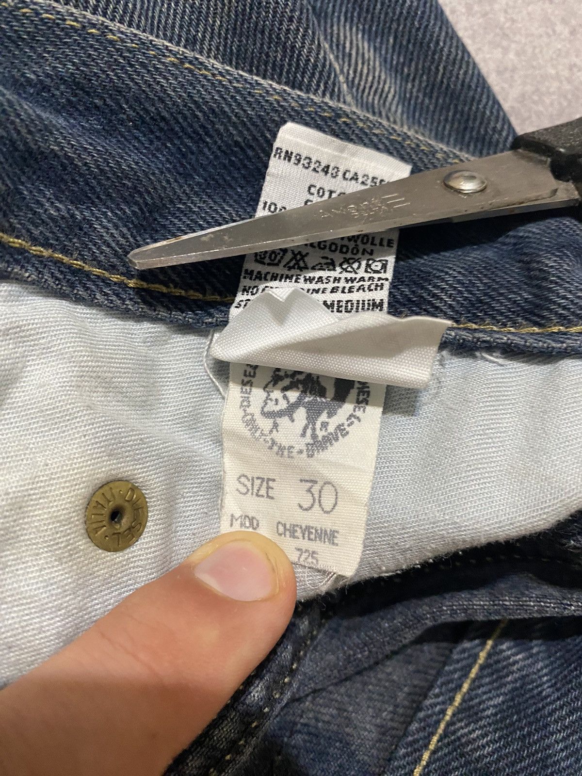 Diesel × Vintage Vintage Diesel Industry Jeans Cheyenne Size 30 Size US 30 / EU 46 - 14 Thumbnail