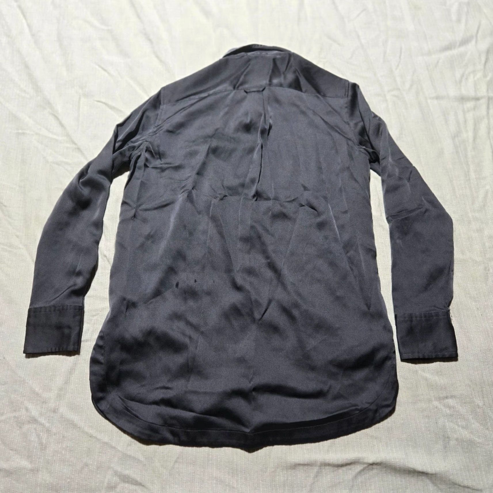 Banana Republic Banana Republic Shirt Adult XS Solid Black Lightweight Button-Up Top Womens Shirt XS Black Banana Republic Solid Lightweight Button-Up Shirt Top Women Size XS / US 0-2 / IT 36-38 - 7 Thumbnail