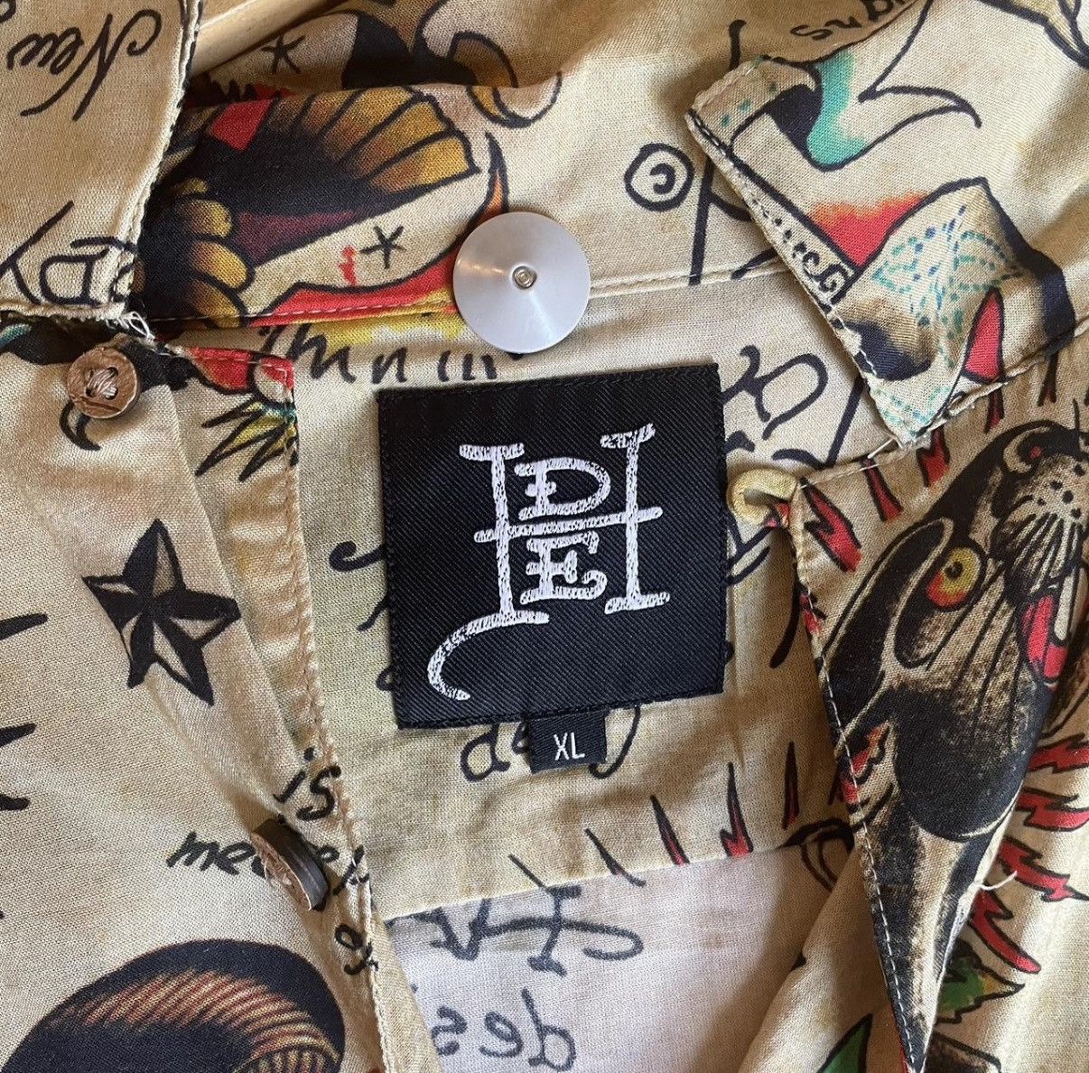 Ed Hardy Never worn men’s rare Ed Hardy front button up Size US XL / EU 56 / 4 - 4 Thumbnail