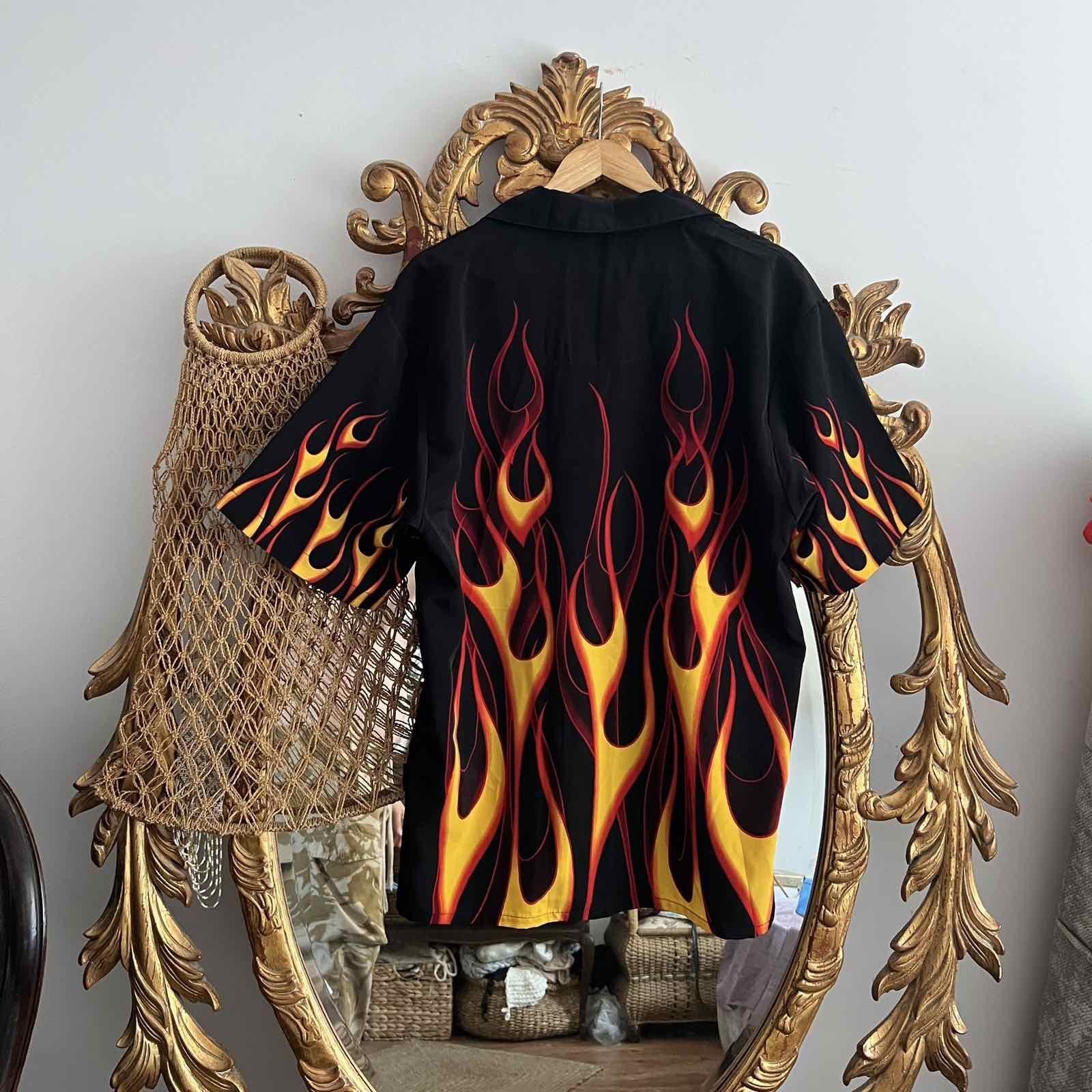 Other Crazy Vintage y2k Silver point tribal flame shirt Sz XL Size US XL / EU 56 / 4 - 2 Thumbnail