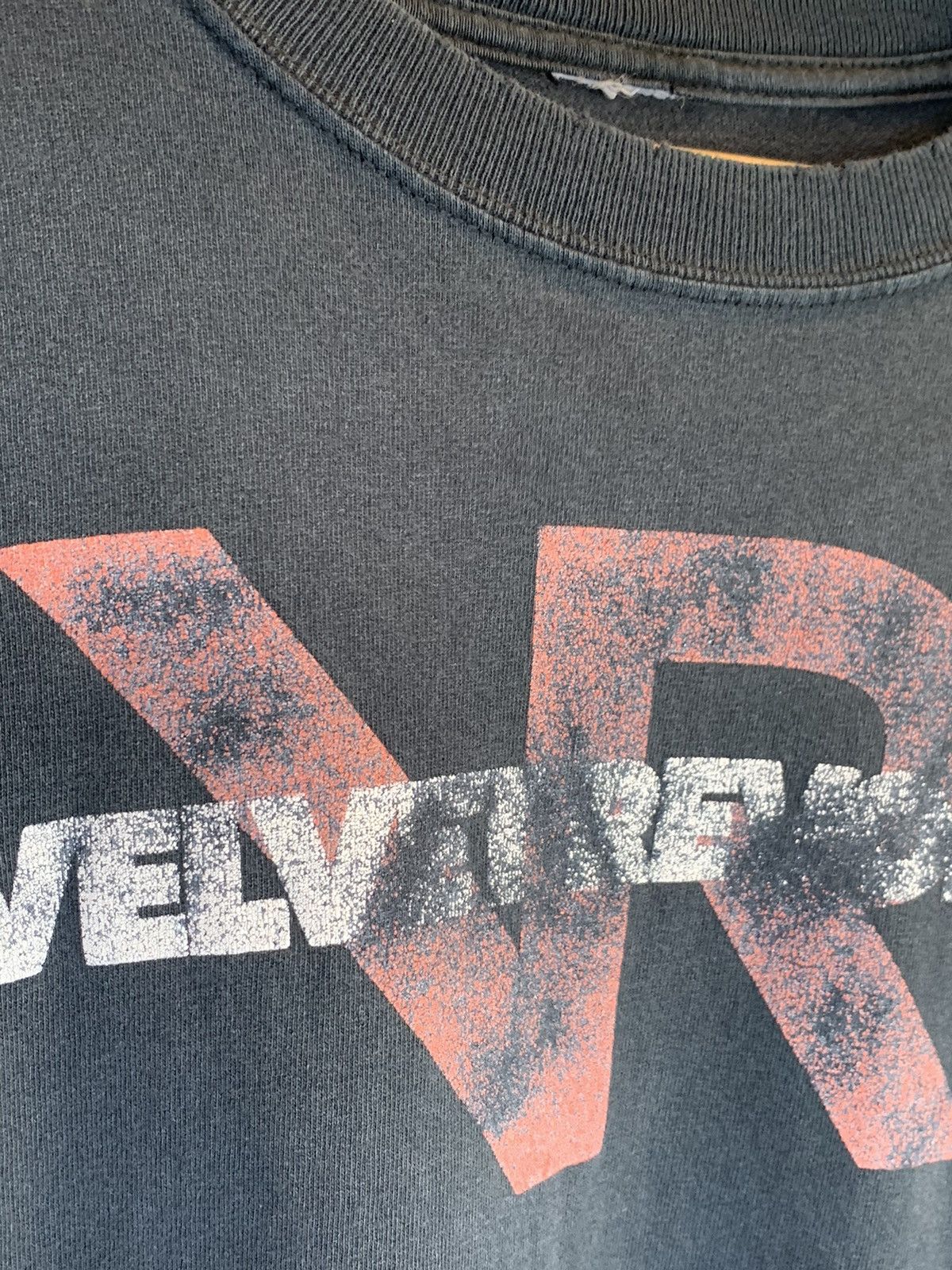 Band Tees *RARE* Vintage Velvet Revolver Contraband Art Faded LS Shirt Size US L / EU 52-54 / 3 - 5 Thumbnail