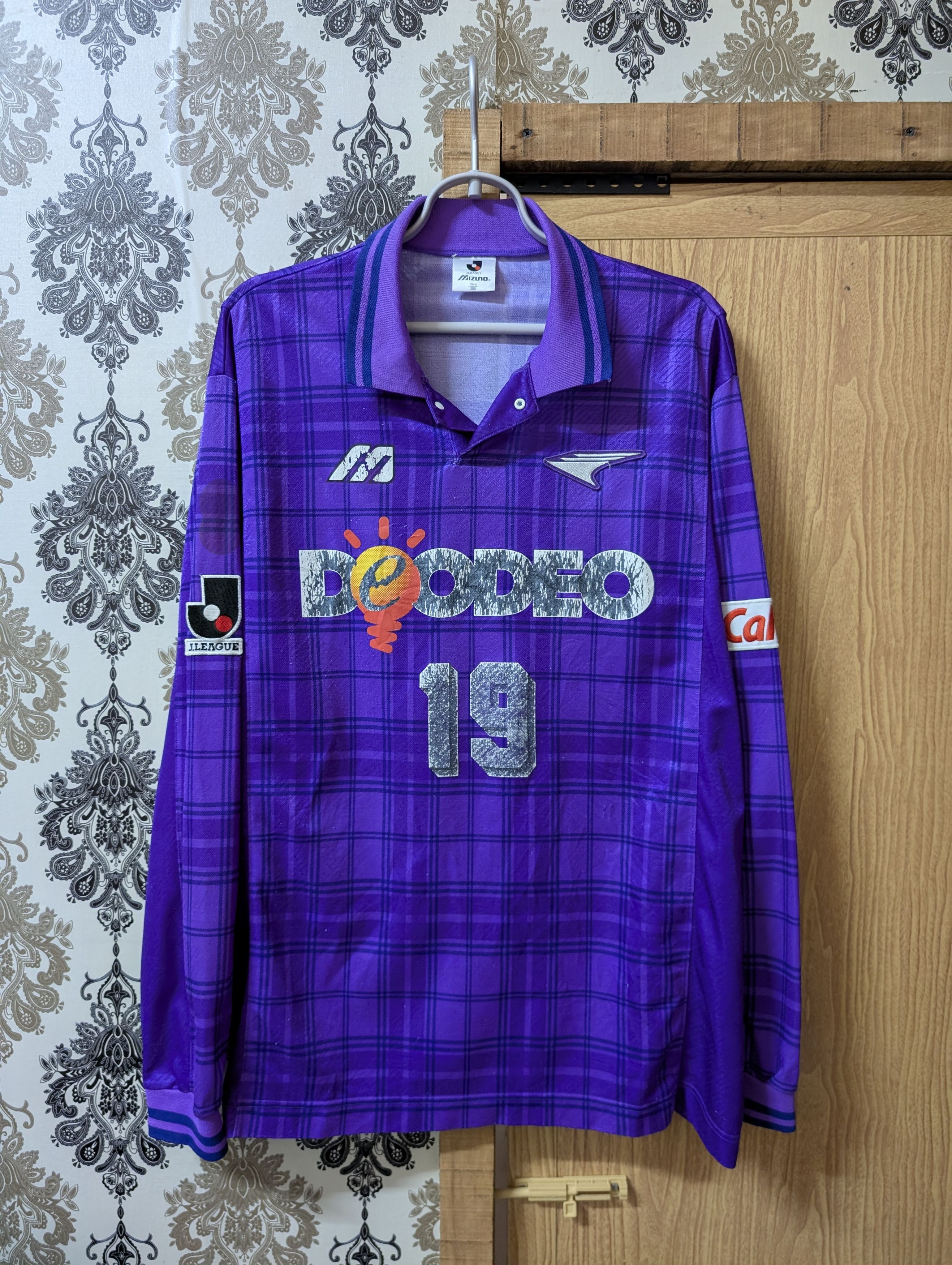 Vintage 1994-1996 Sanfrecce Hiroshima Mizuno J-League Jersey