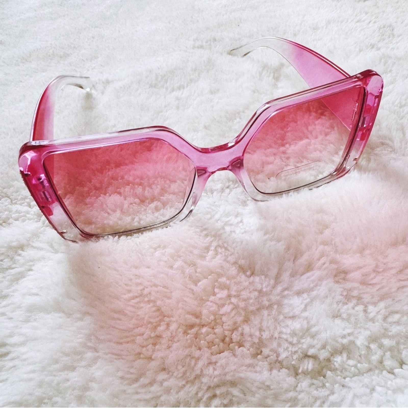 Other Junia Clear Pink Oversized Sunglasses Size ONE SIZE - 6 Thumbnail
