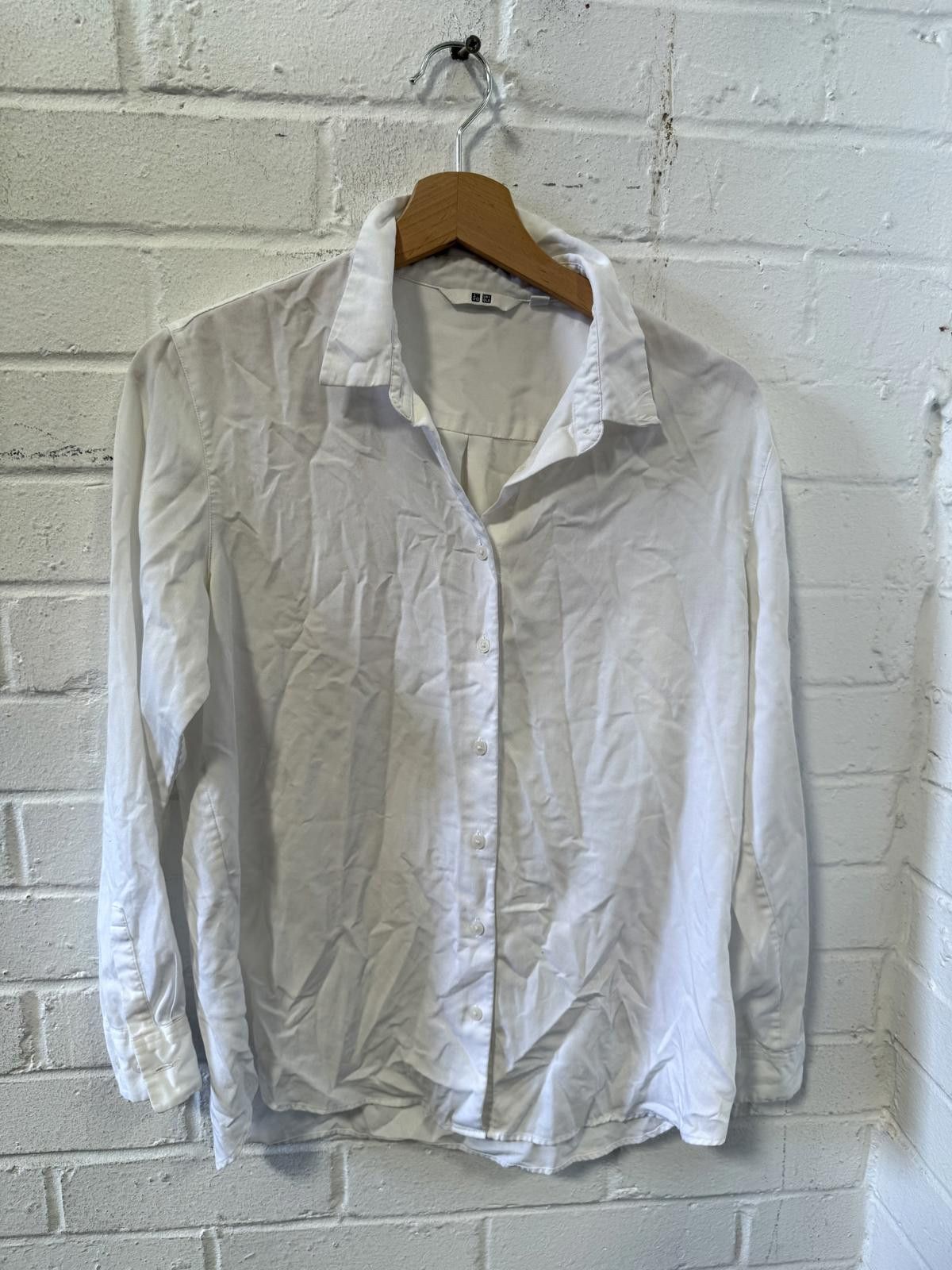 Designer Stylish White Button-Up Shirt Size US L / EU 52-54 / 3 - 1 Thumbnail