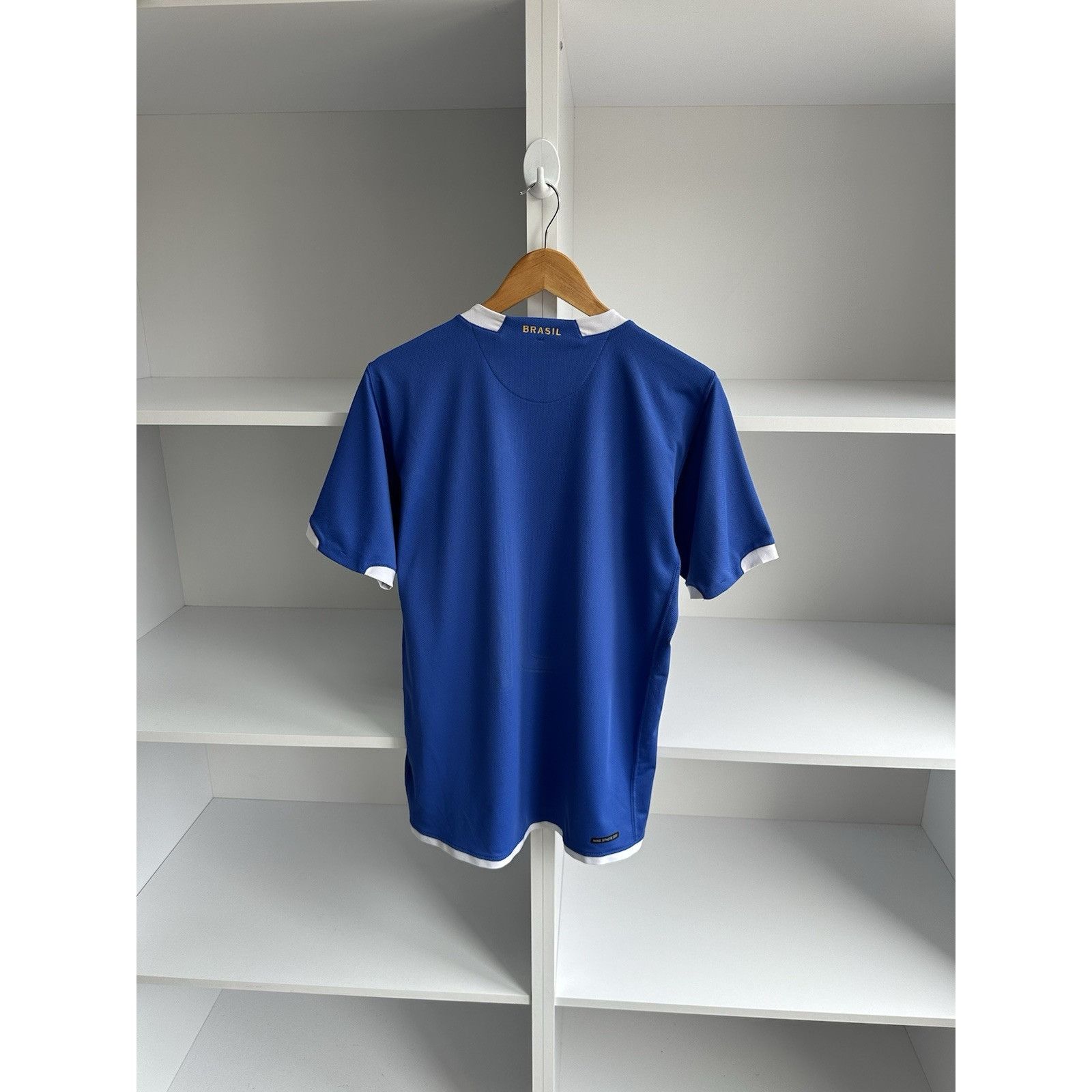 Nike Brazil National Team Ronaldinho 2004 - 2005 away football sh Size US M / EU 48-50 / 2 - 6 Thumbnail