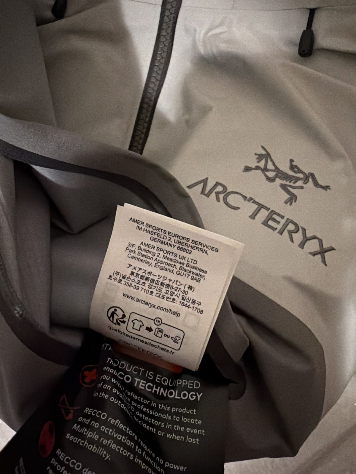 Arc'teryx Arc’teryx Beta AR Jacket Goretex Pro Solitude Void Size US L / EU 52-54 / 3 - 12 Thumbnail