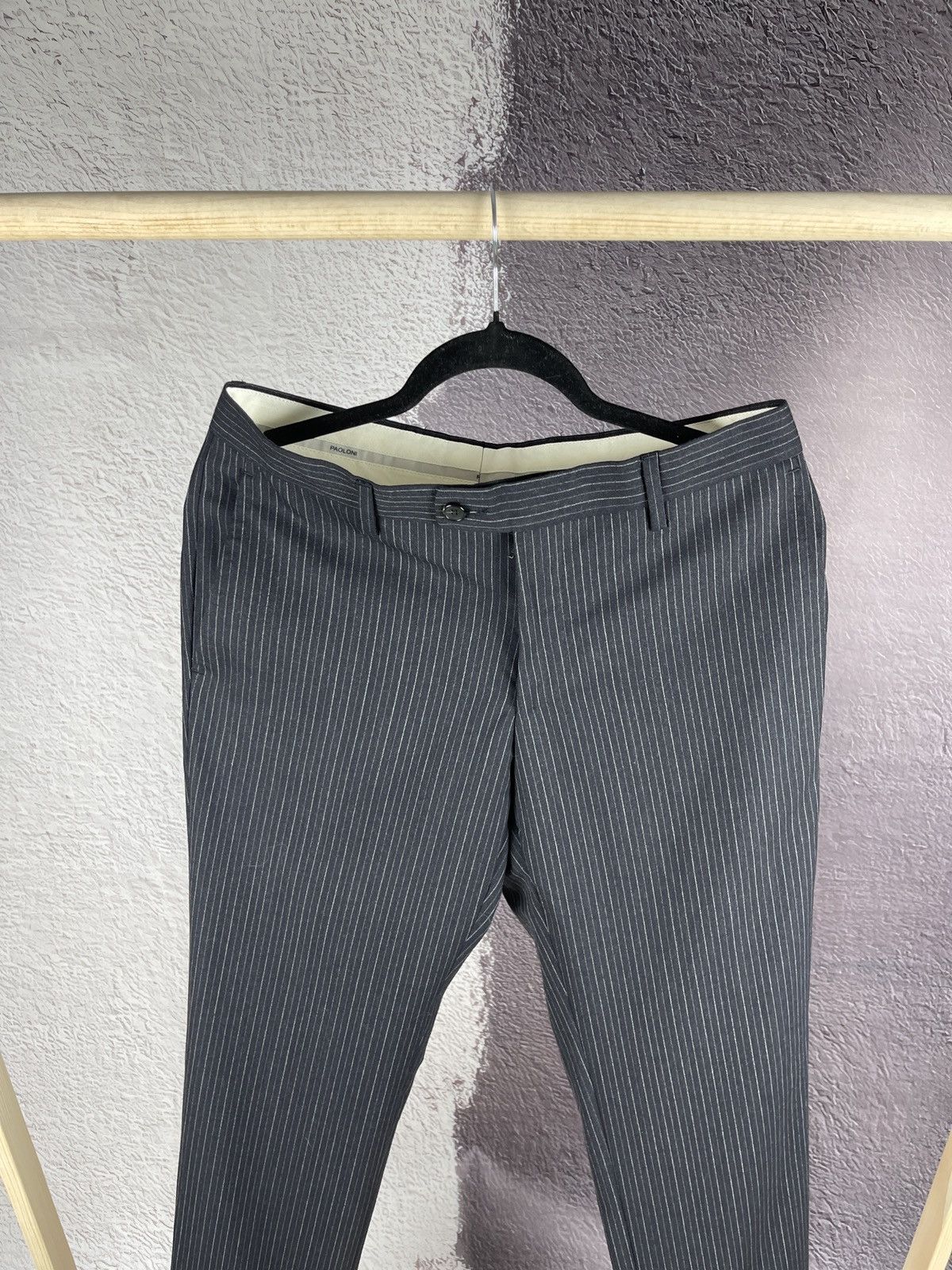 Paoloni Paoloni wool black striped 2 button 2 pcs suit made in Italy Size 36R - 16 Thumbnail