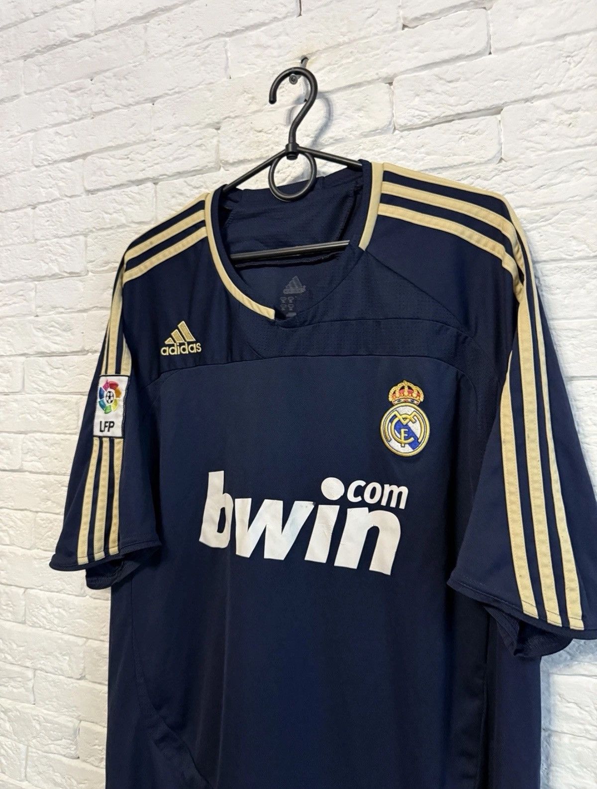 Adidas Rare Adidas Real Madrid Away Footballsuit Jersey+Shorts07\08 Size US XL / EU 56 / 4 - 3 Thumbnail