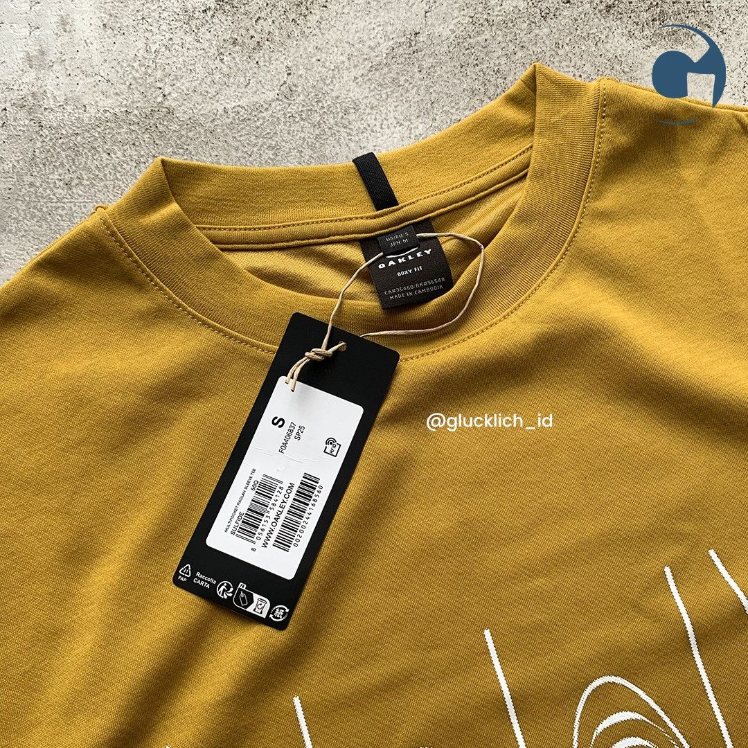 Oakley Oakley, Multipocket Raglan Sleeve Tee in Sulfide Size US S / EU 44-46 / 1 - 4 Thumbnail