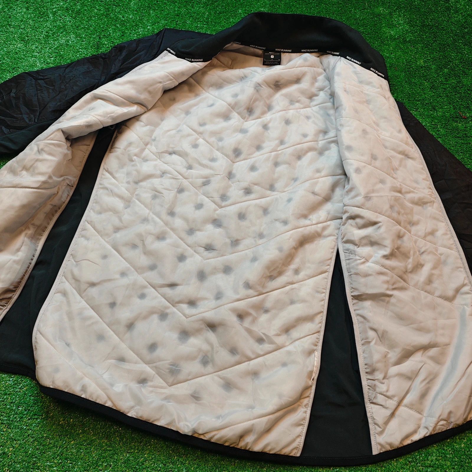 Nike Nike Aerolayer Jacket Mens Small Full Zip Black Running Size US S / EU 44-46 / 1 - 10 Thumbnail